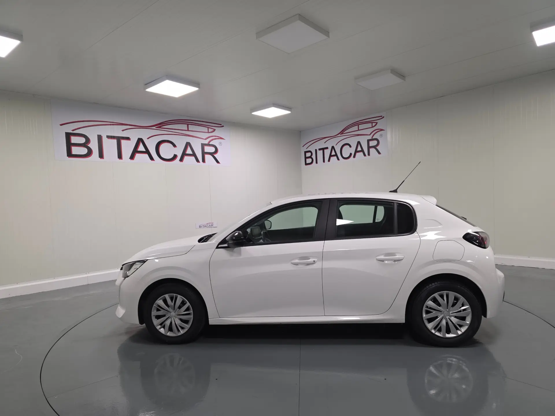 Peugeot 208 1.2 ACTIVE 19