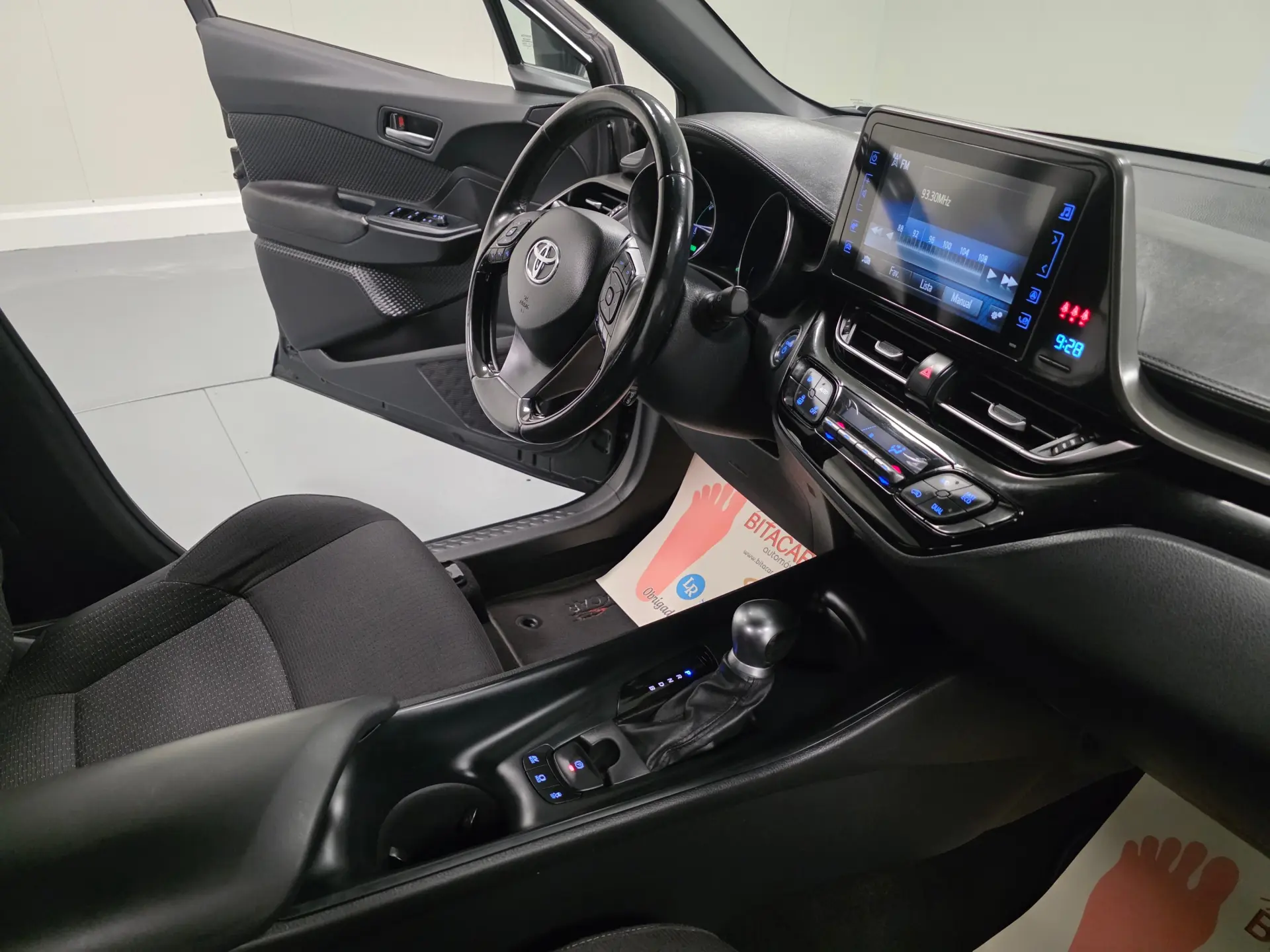 Toyota C-HR 1.8 HSD CONFORT 72