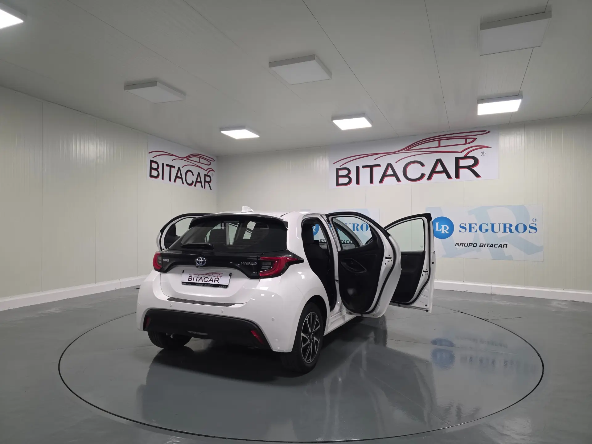 Toyota Yaris 1.5 HDF EXCLUSIVE 53