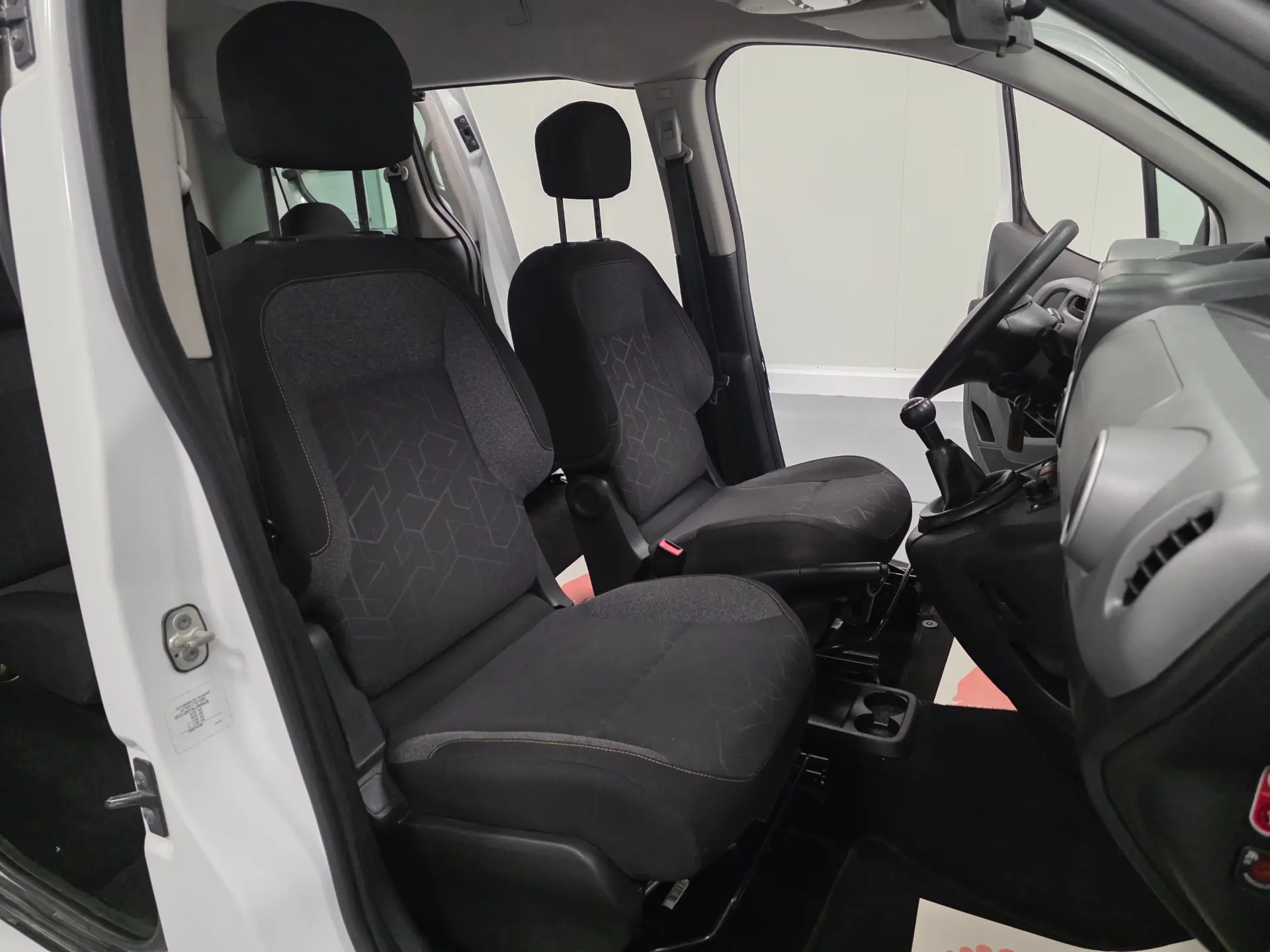 Peugeot Partner TEPEE 1.6 BLUEHDI 5 LUGARES 68
