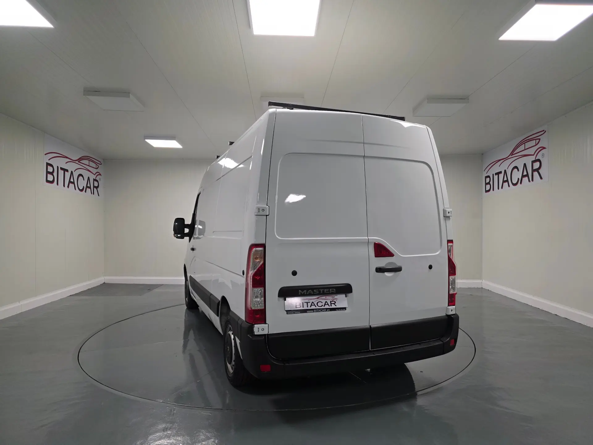 Renault Master 2.3 dCi L2H2 3.5T 28