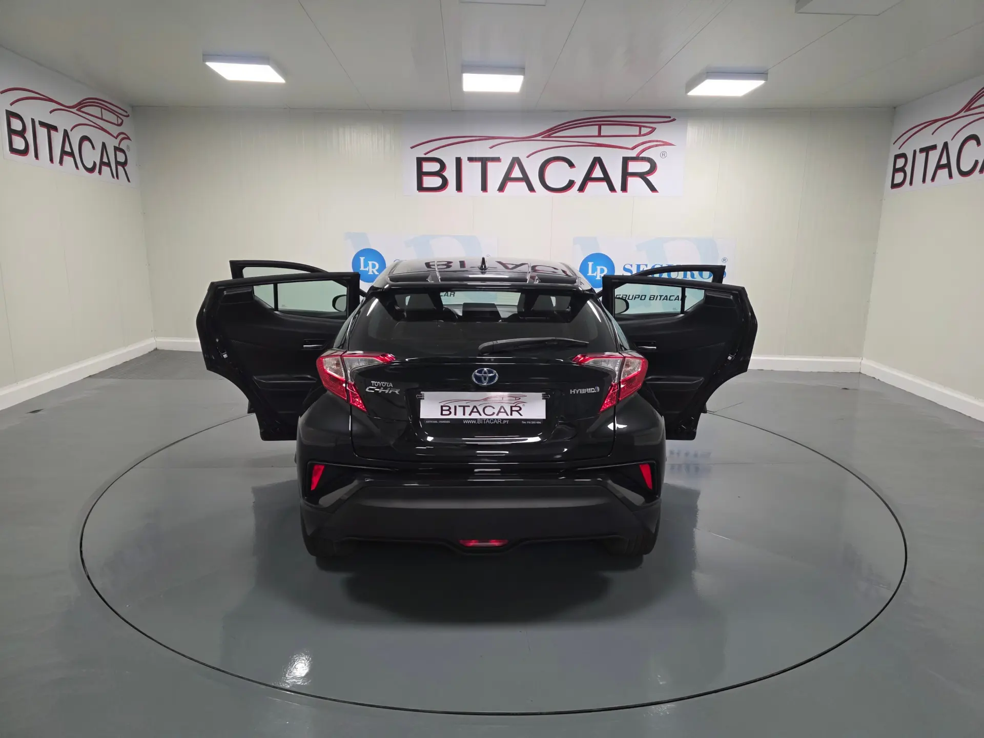 Toyota C-HR 1.8 HSD CONFORT 40
