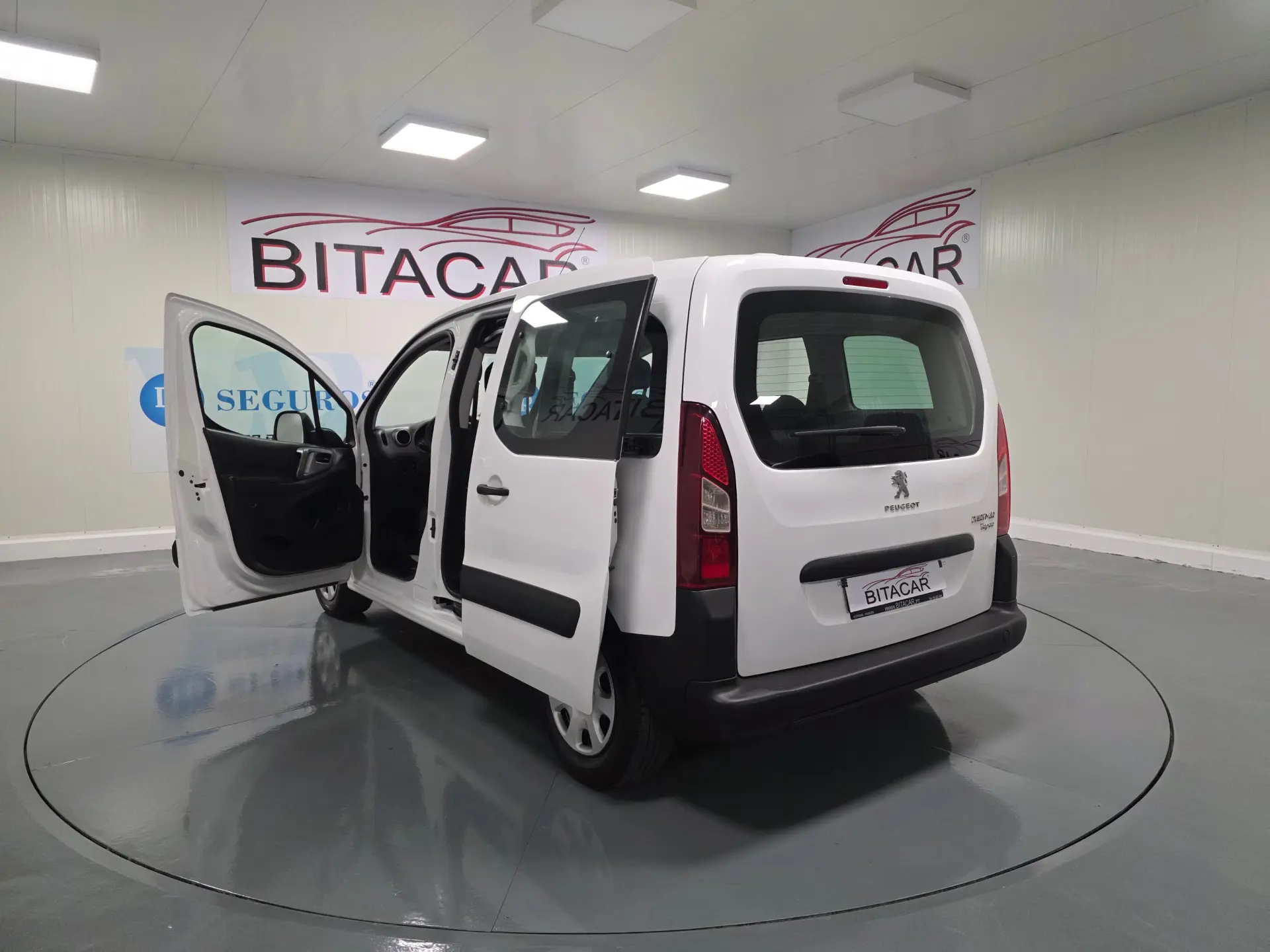 Peugeot Partner TEPEE 1.6 BLUEHDI 5 LUGARES 44