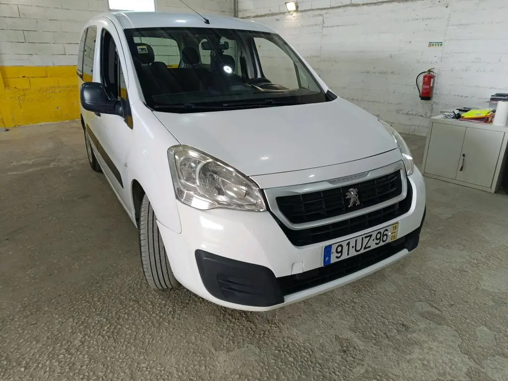 Peugeot Partner TEPEE 1.6 BLUEHDI 5 LUGARES 4