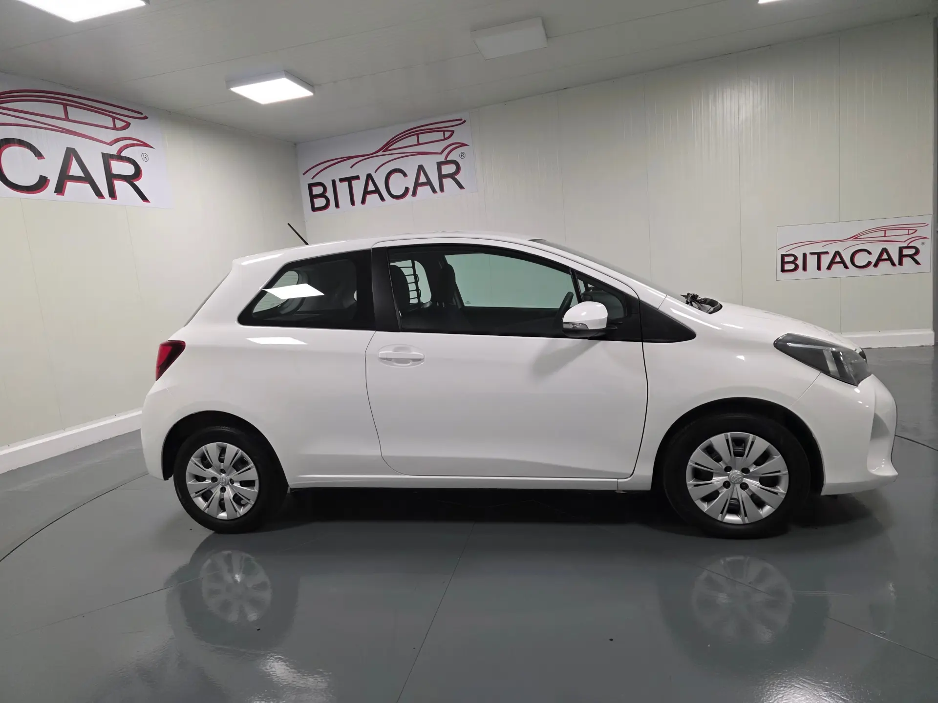Toyota Yaris BIZZ 1.4 D-4D 90CV IVA DEDUTIVEL 2