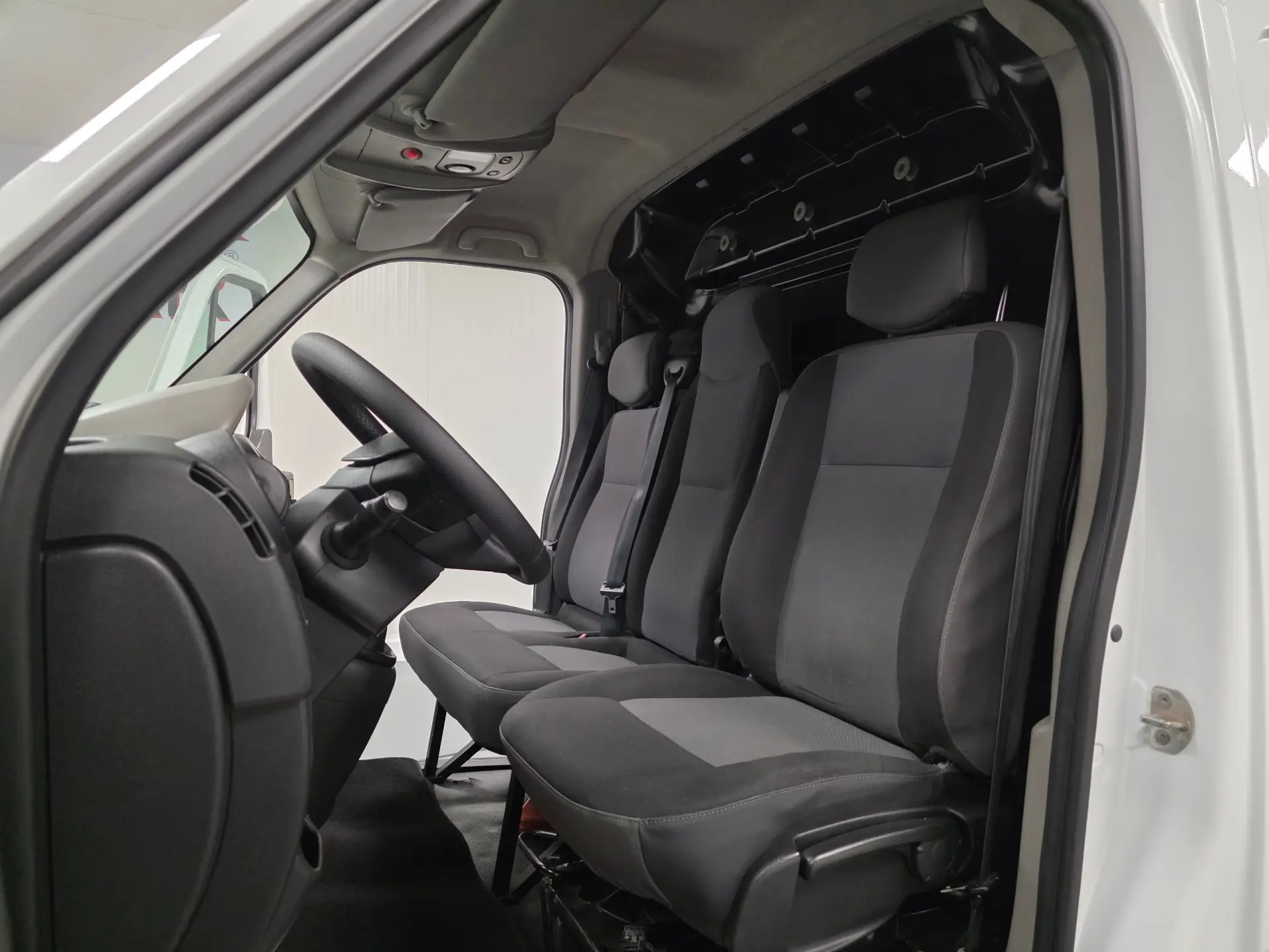 Renault Master 2.3 dCi L2H2 3.5T 64