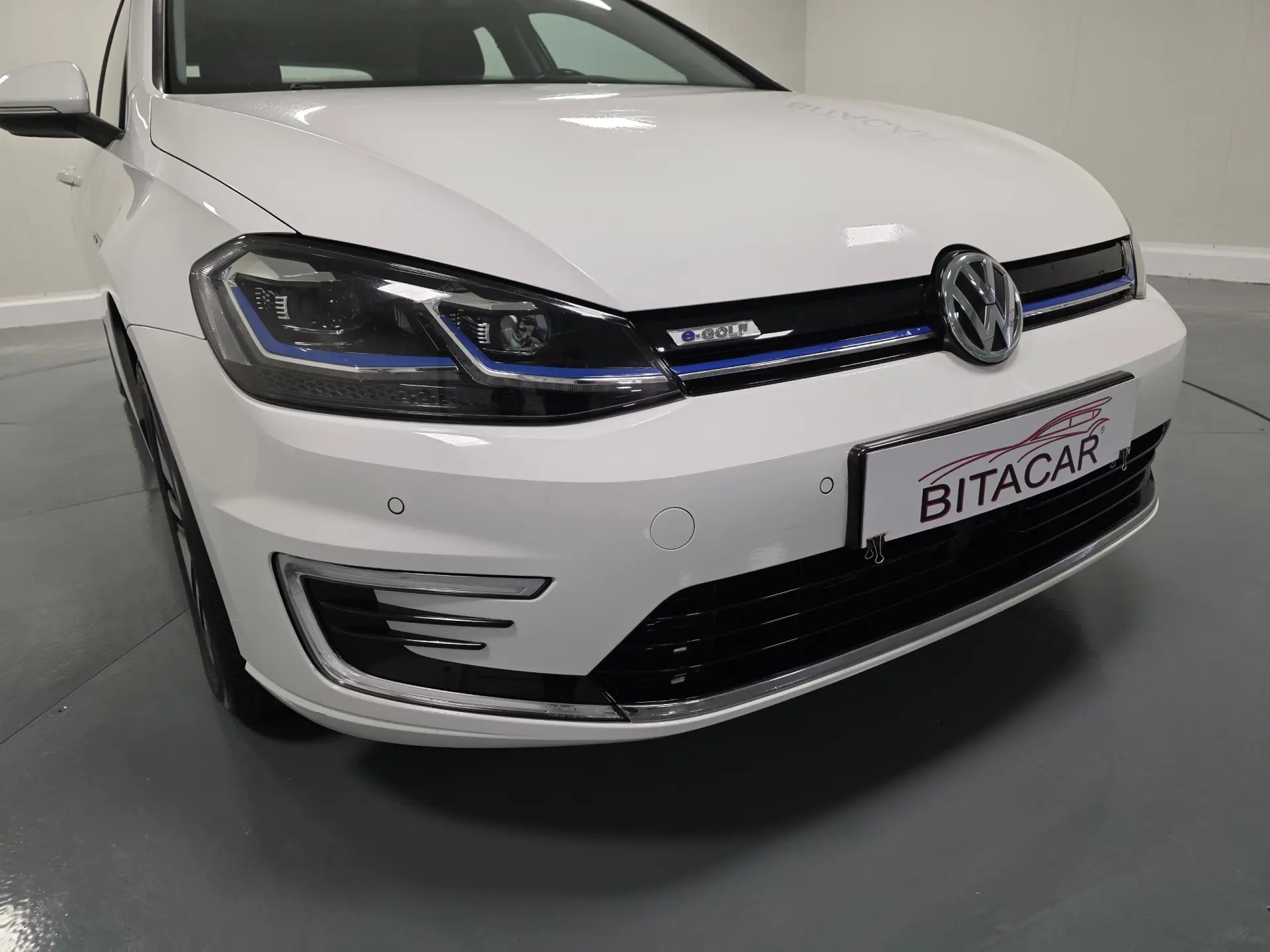 Volkswagen e-Golf AC/DC 4