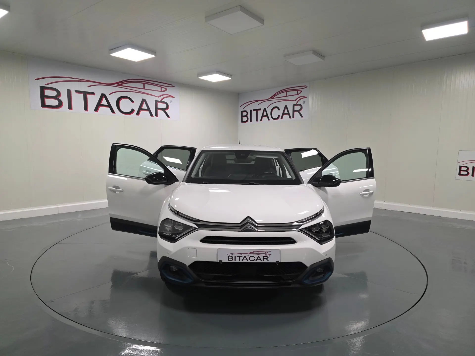 Citroen e-C4 SHINE 49