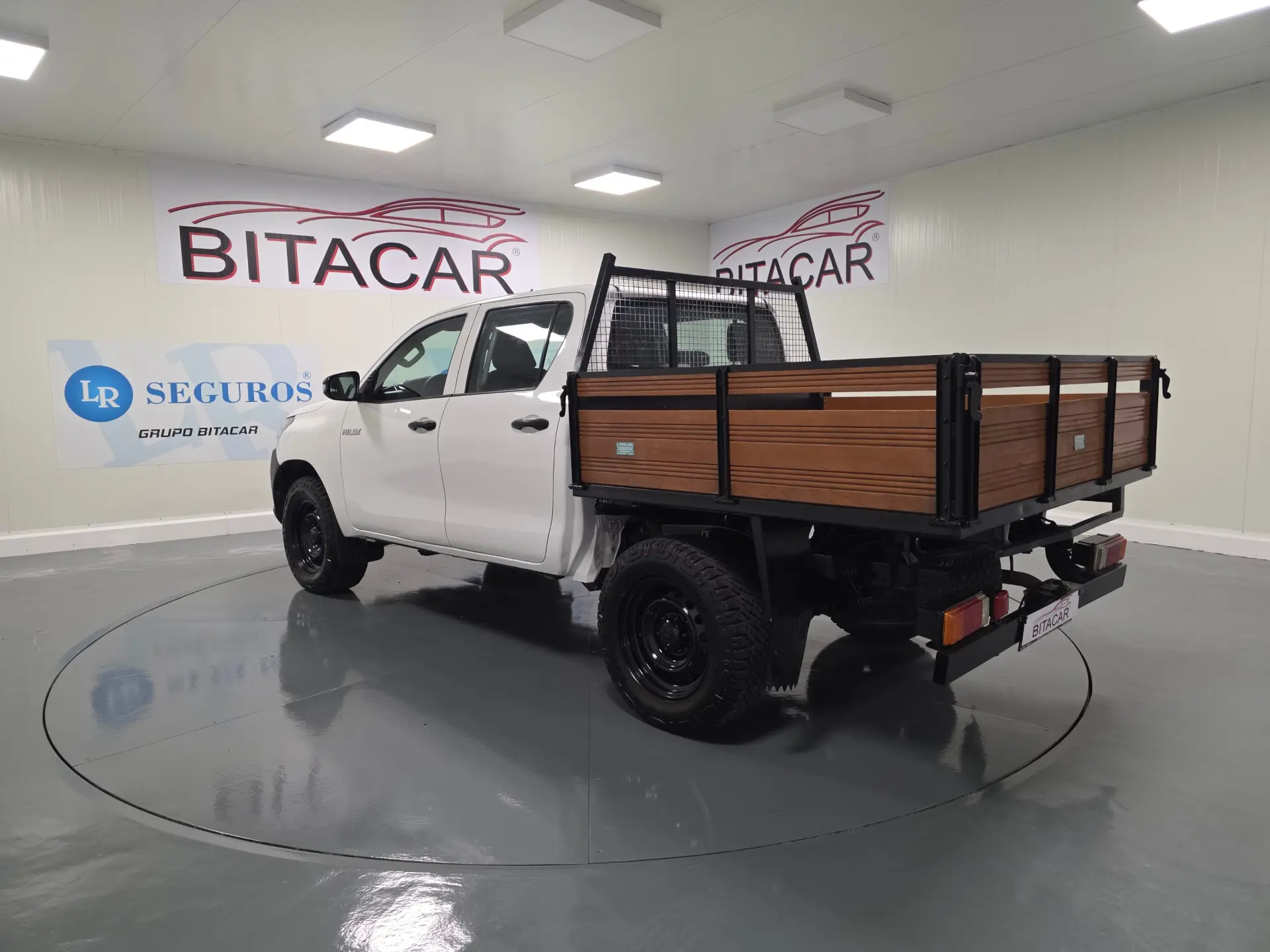 Toyota Hilux 2.4 D-4D 4WD CD CH 20