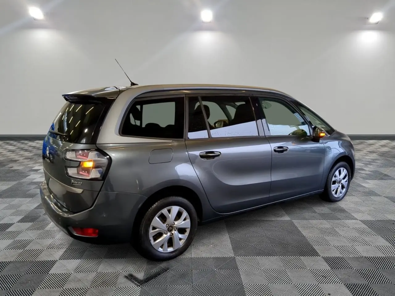 Citroën C4 Grand Picasso 1.6  INTENSIVE 3