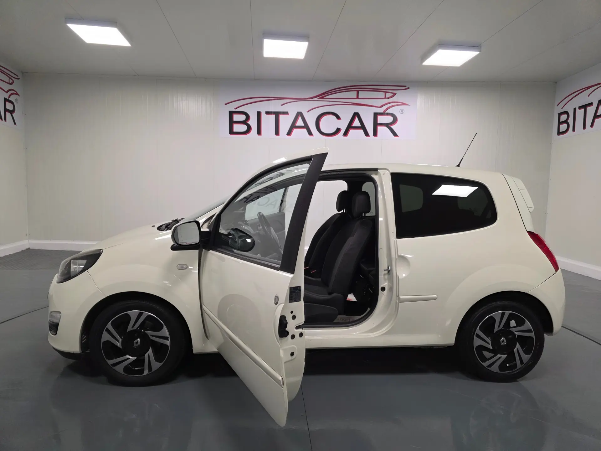 Renault Twingo 1.2 16V Dynamique 21
