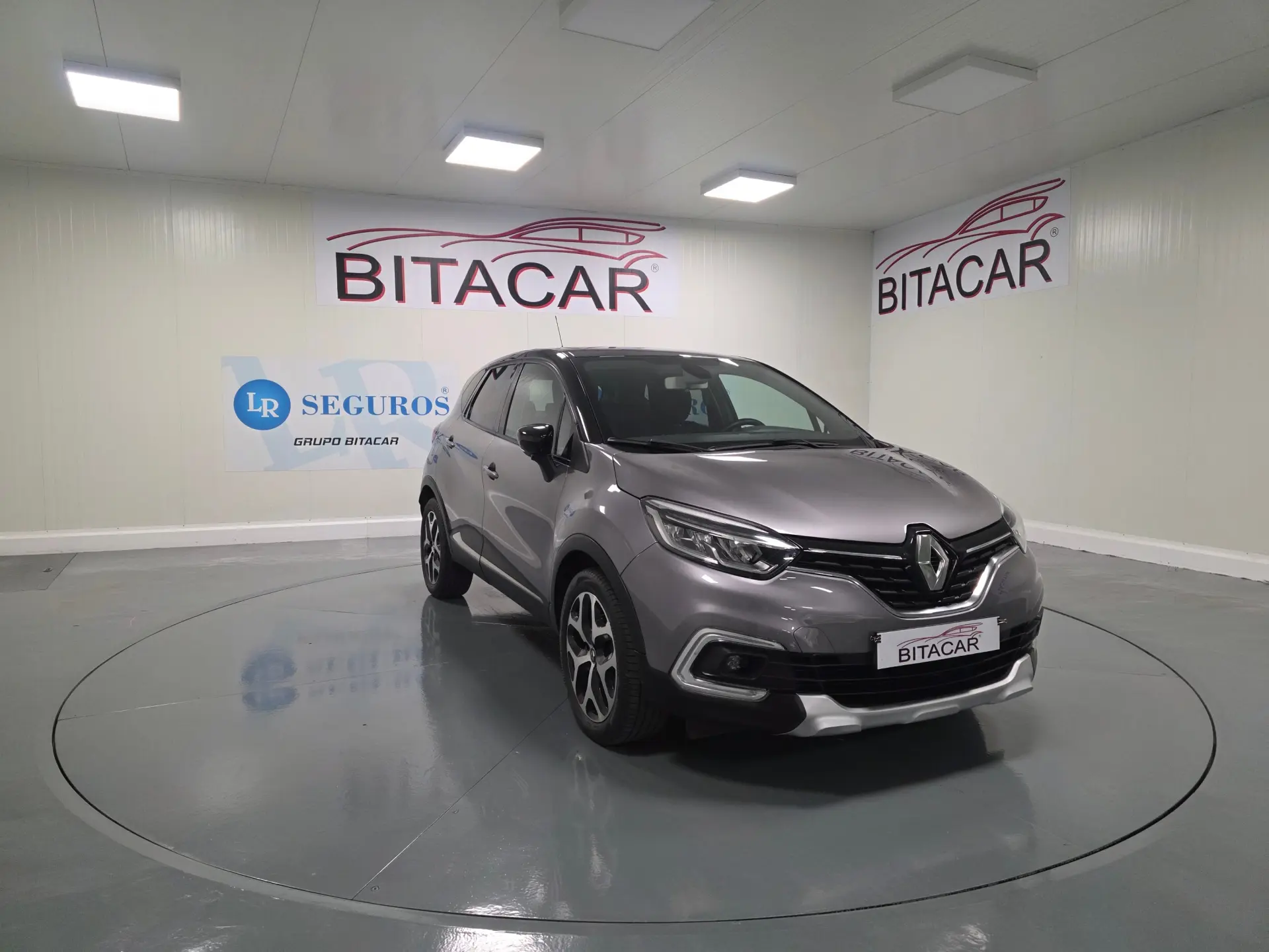 Renault Captur 1.5 DCI EXCLUSIVE 1
