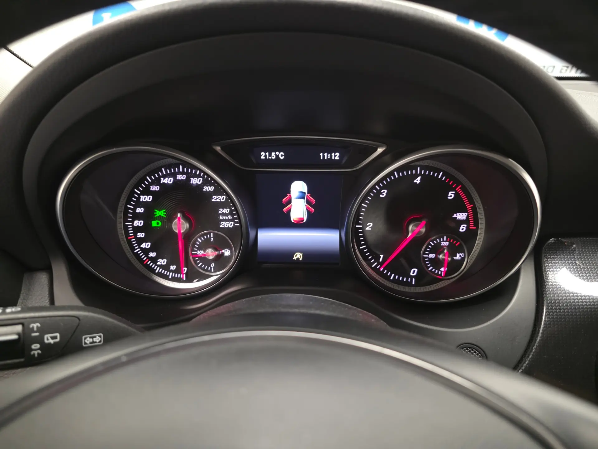 Mercedes-Benz CLA 180 d Shooting Brake Urban 87