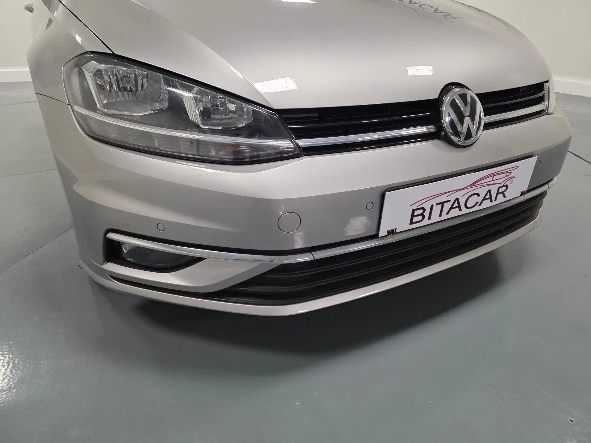 Volkswagen Golf 1.6 TDI CONFORTLINE 4