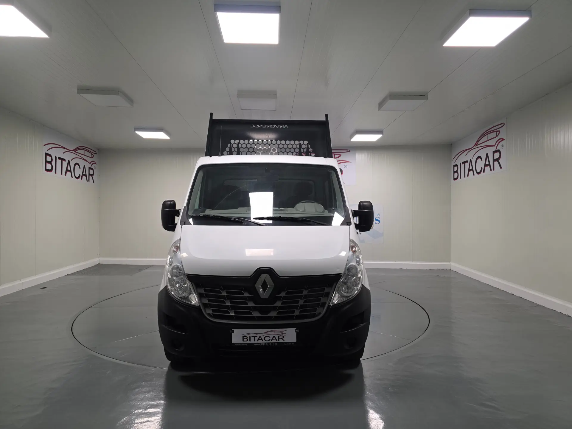 Renault Master 2.3 DCI 130CV BASCULANTE 27