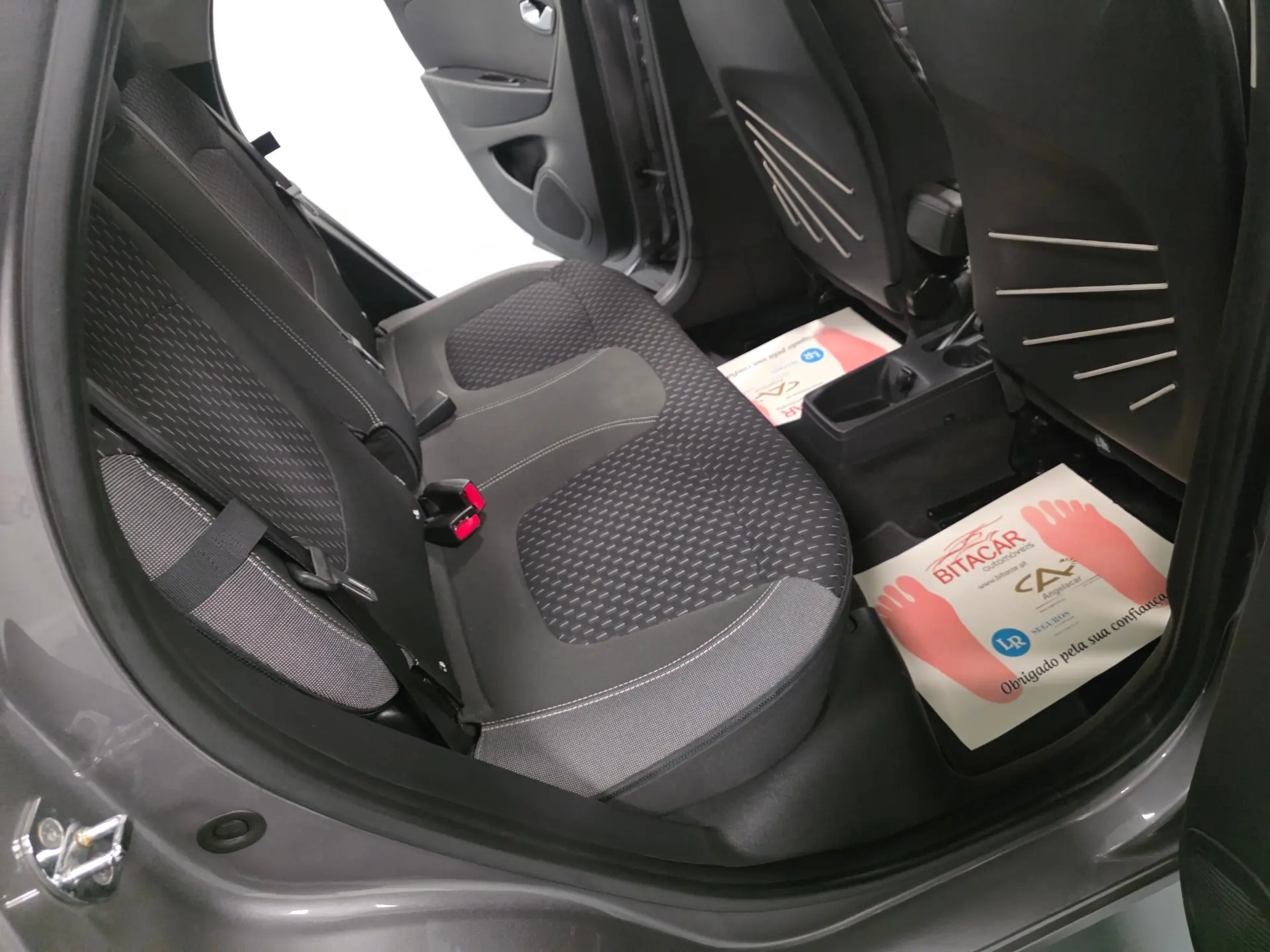 Renault Captur 1.5 DCI EXCLUSIVE 77