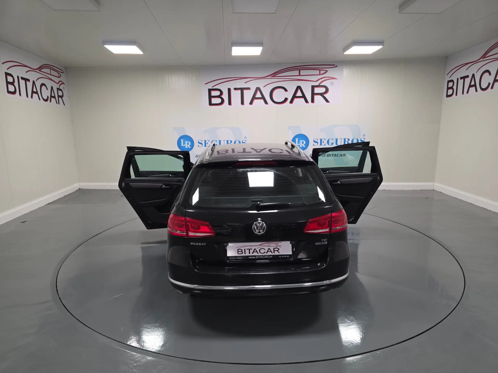 Volkswagen Passat 1.6 TDI Confortline 44