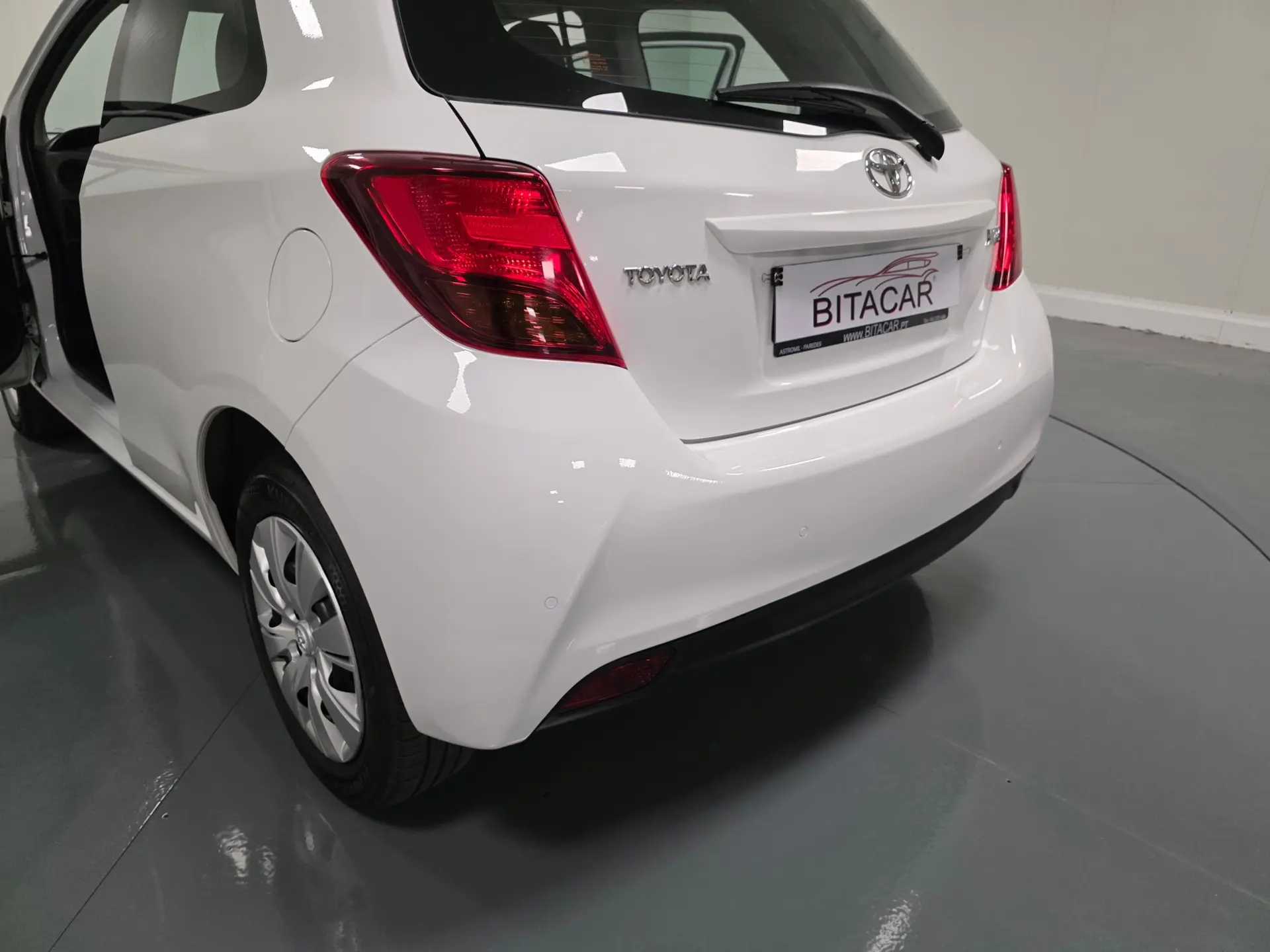 Toyota Yaris BIZZ 1.4 D-4D 90CV IVA DEDUTIVEL 62