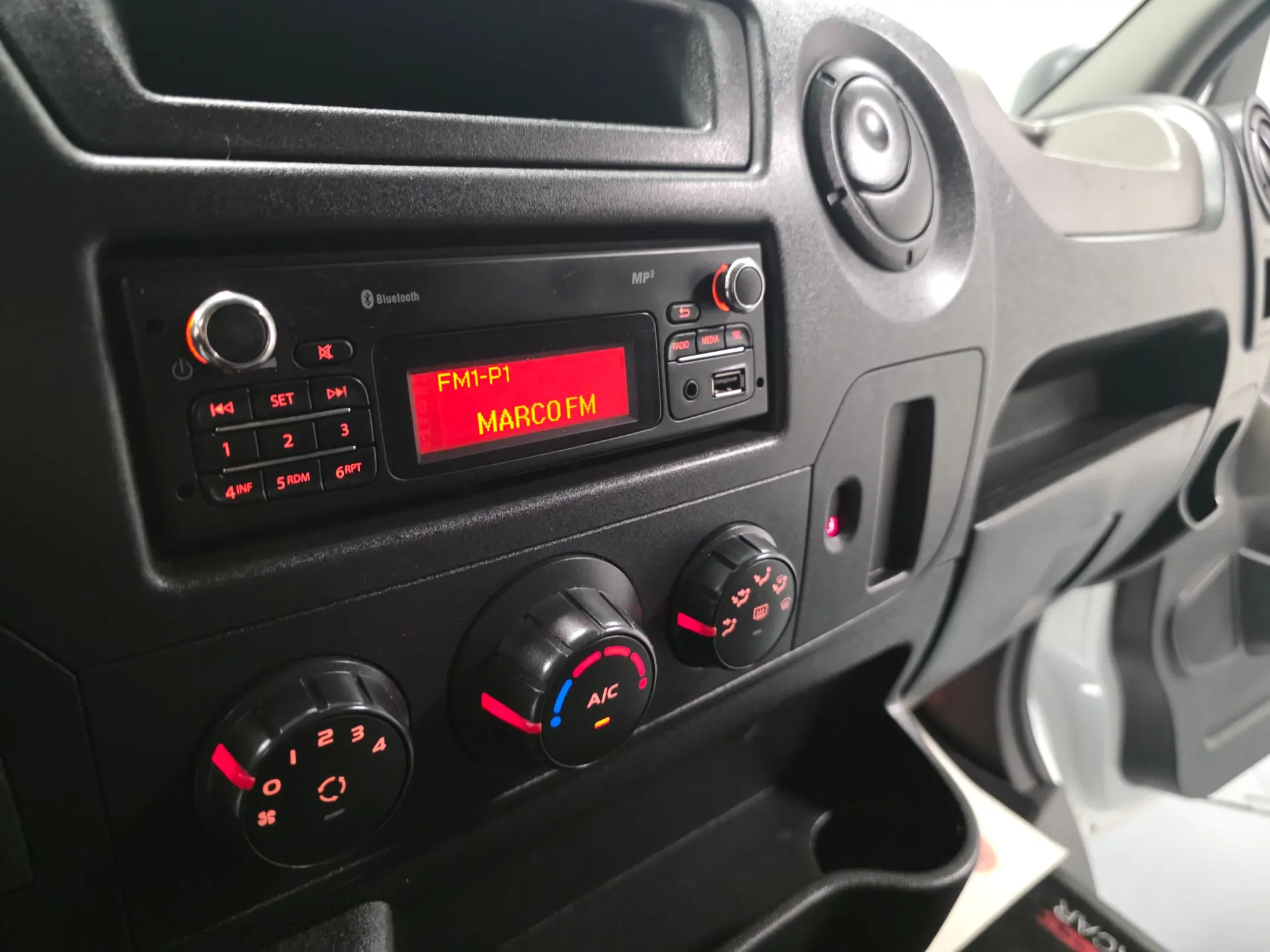 Renault Master 2.3 DCI 130CV BASCULANTE 92