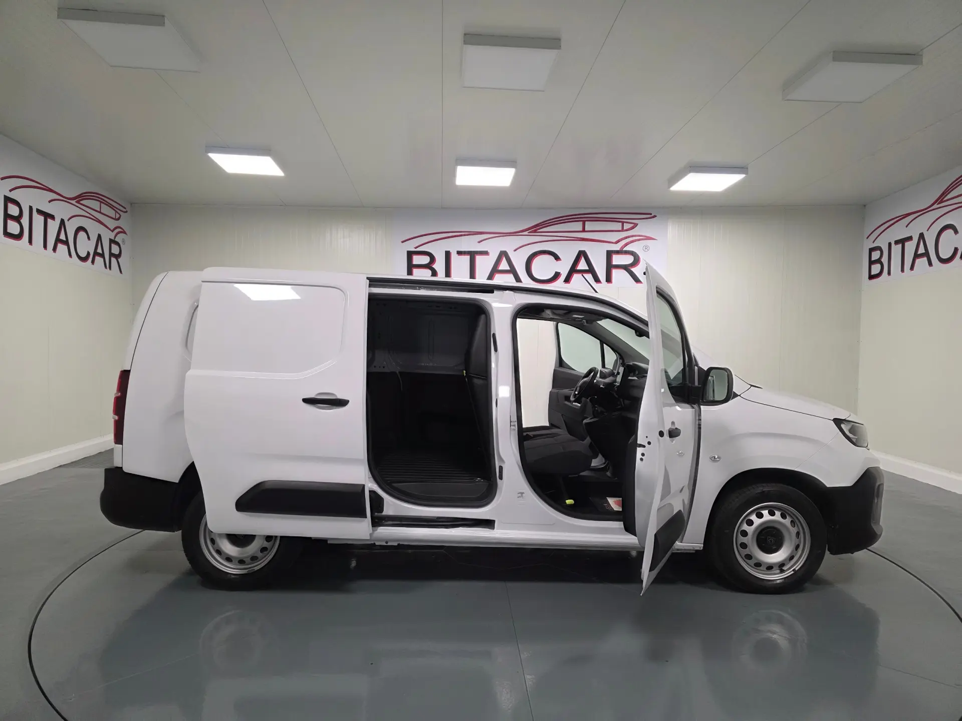 Peugeot Partner 1.5 BLUEHDI 100CV LONGA CAMARA TRASEIRA 76