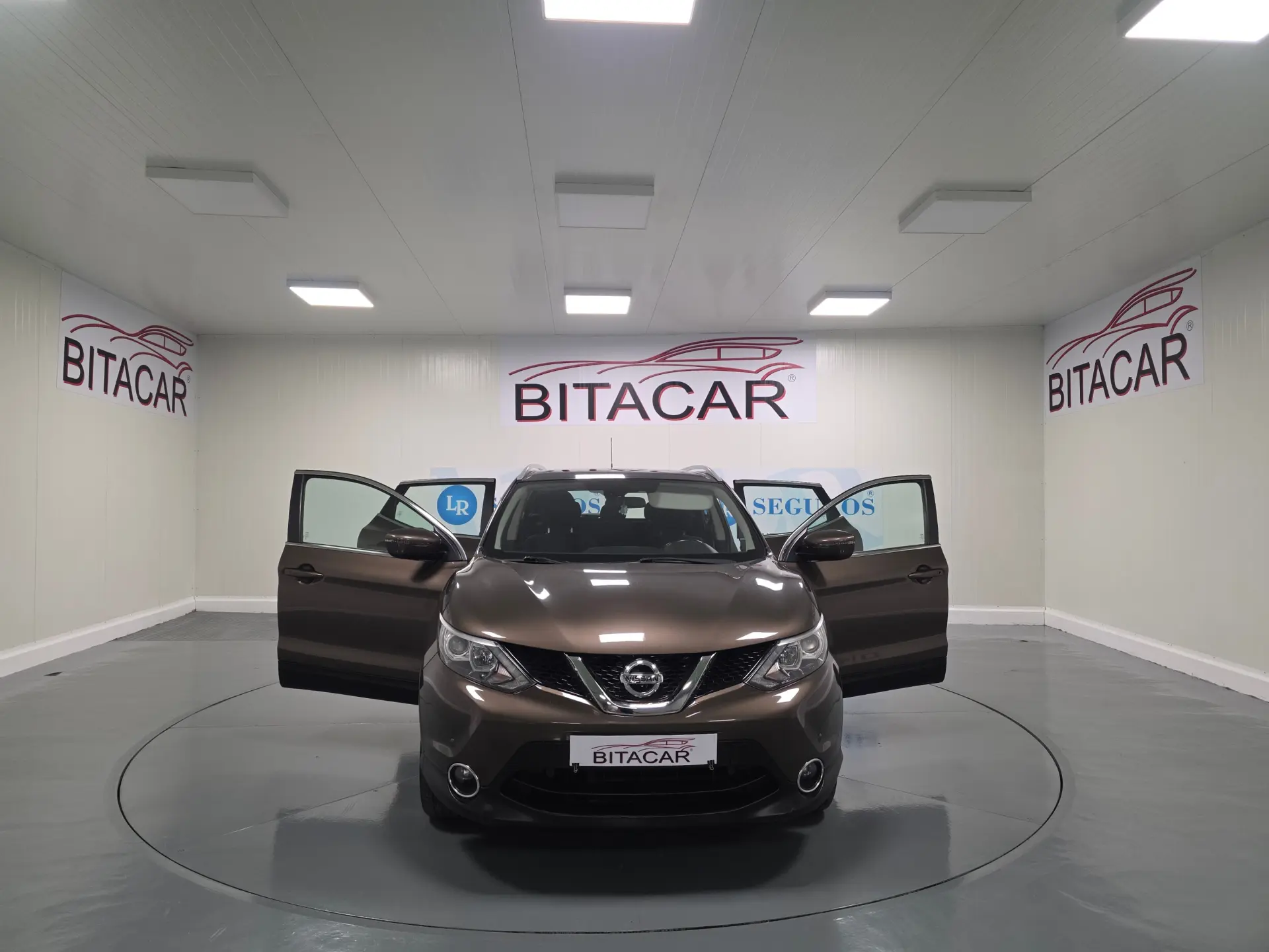 Nissan Qashqai 1.5 dCi N-Connecta Led 37