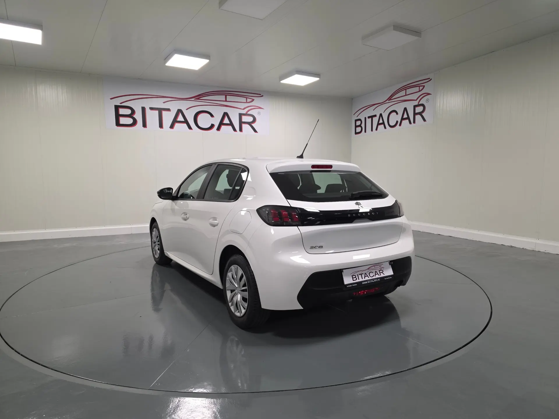 Peugeot 208 1.2 ACTIVE 25