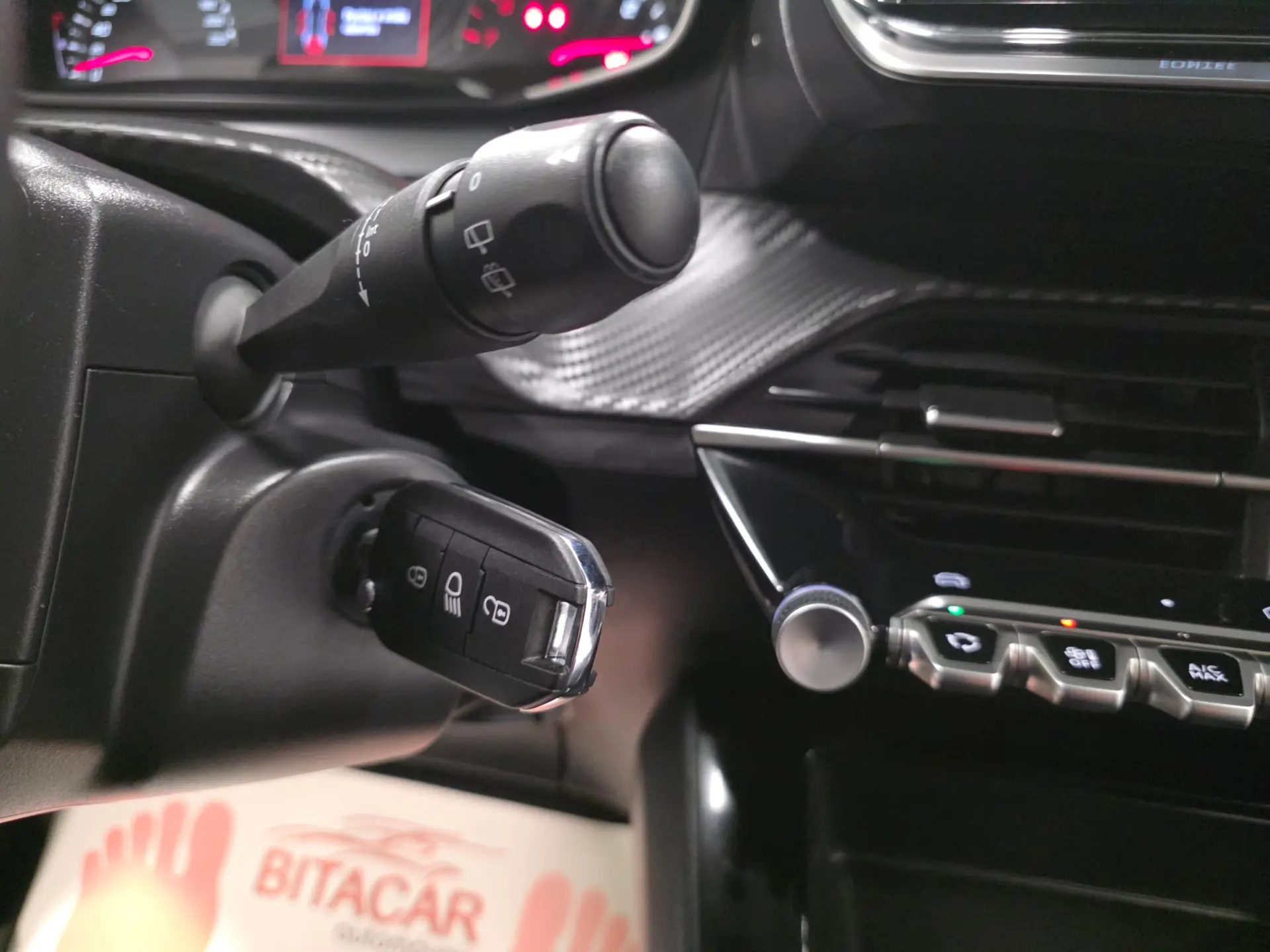 Peugeot 208 1.2 STYLE 79
