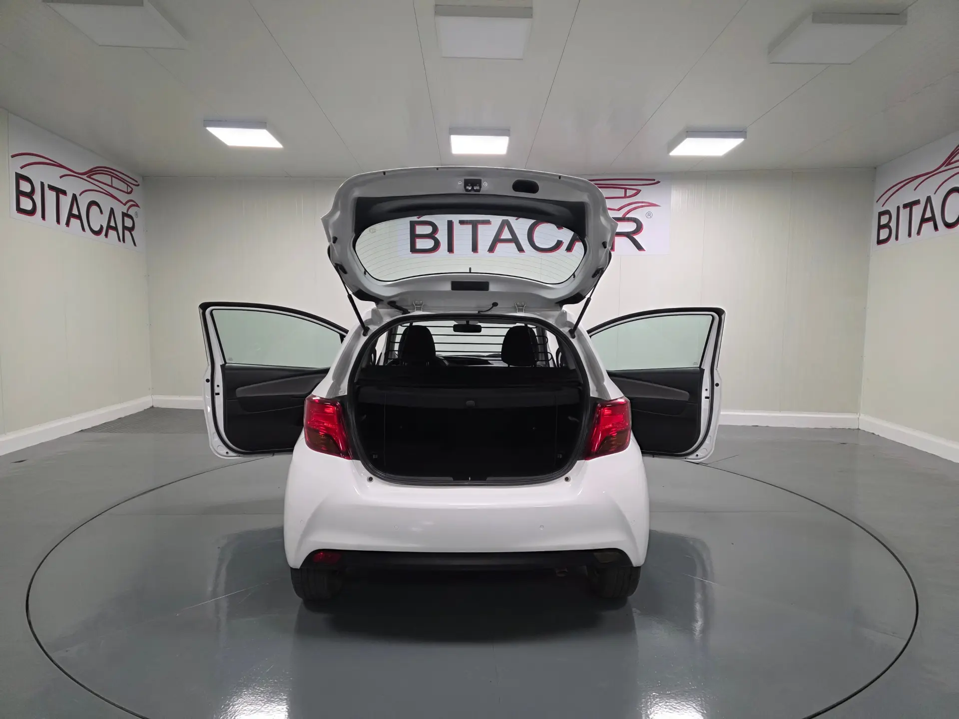 Toyota Yaris BIZZ 1.4 D-4D 90CV IVA DEDUTIVEL 71