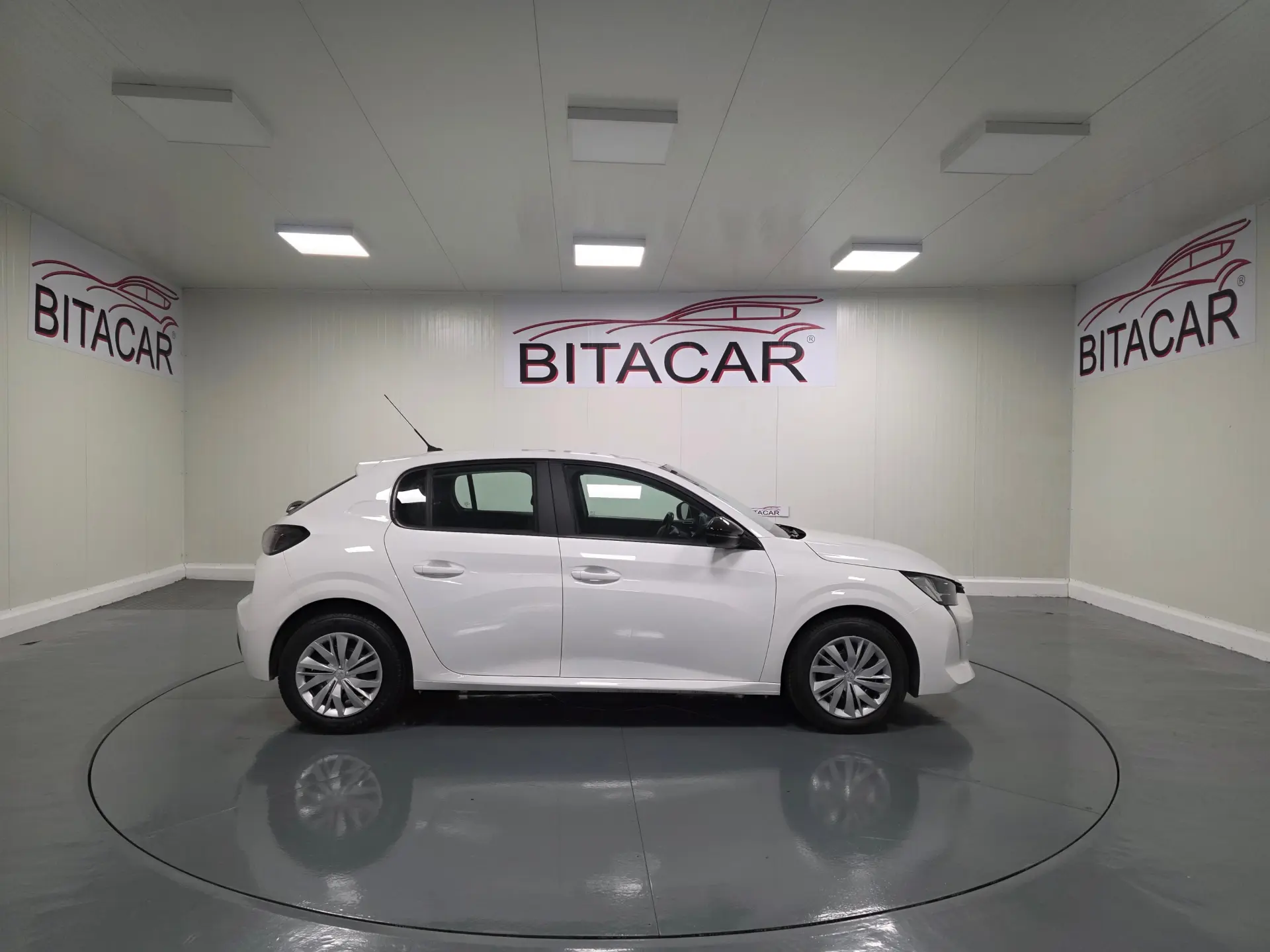 Peugeot 208 1.2 ACTIVE 41