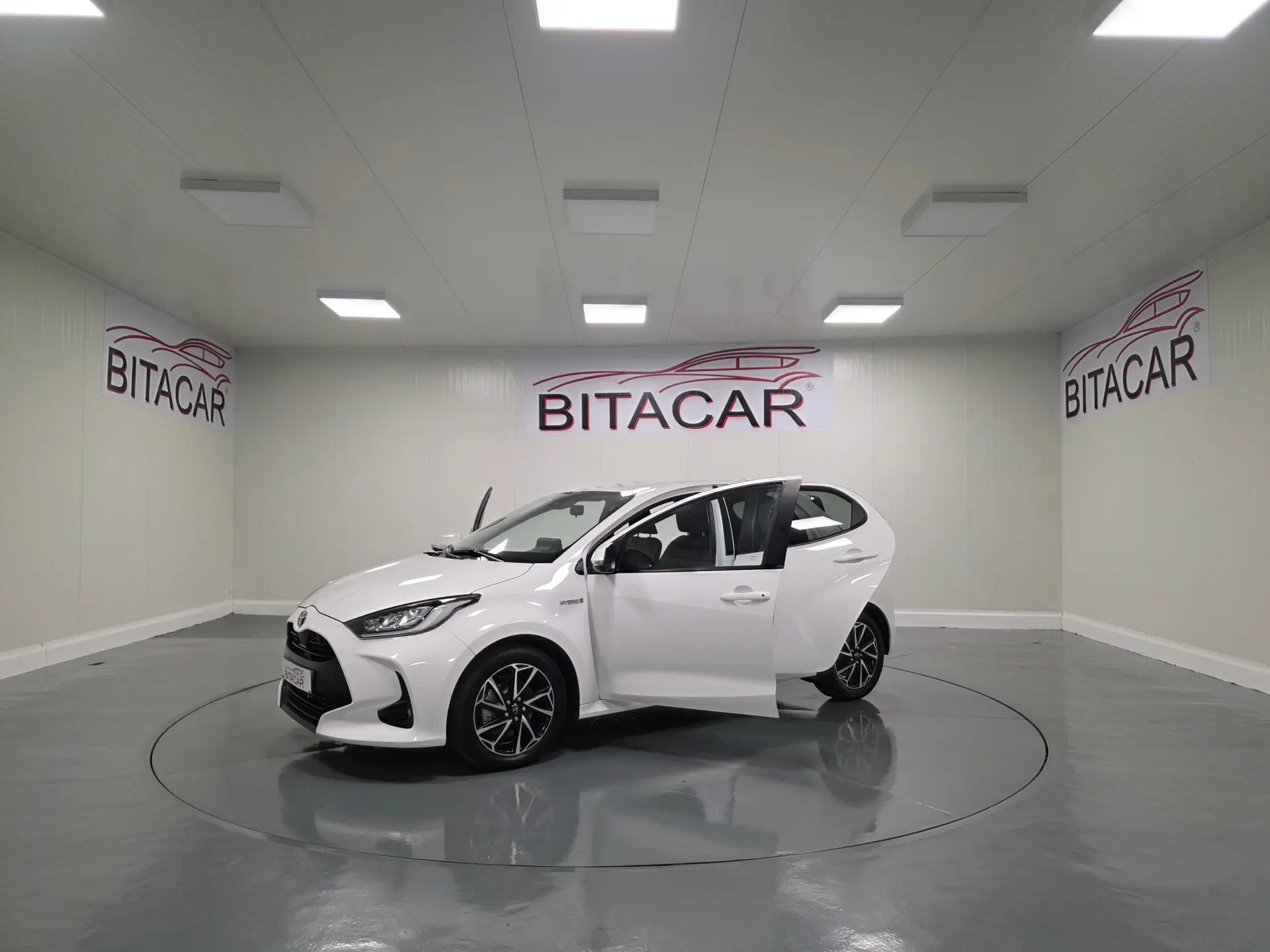 Toyota Yaris 1.5 HDF EXCLUSIVE 44