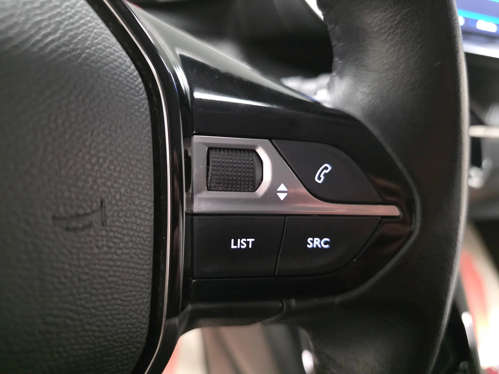 Peugeot 208 1.2 ACTIVE 110