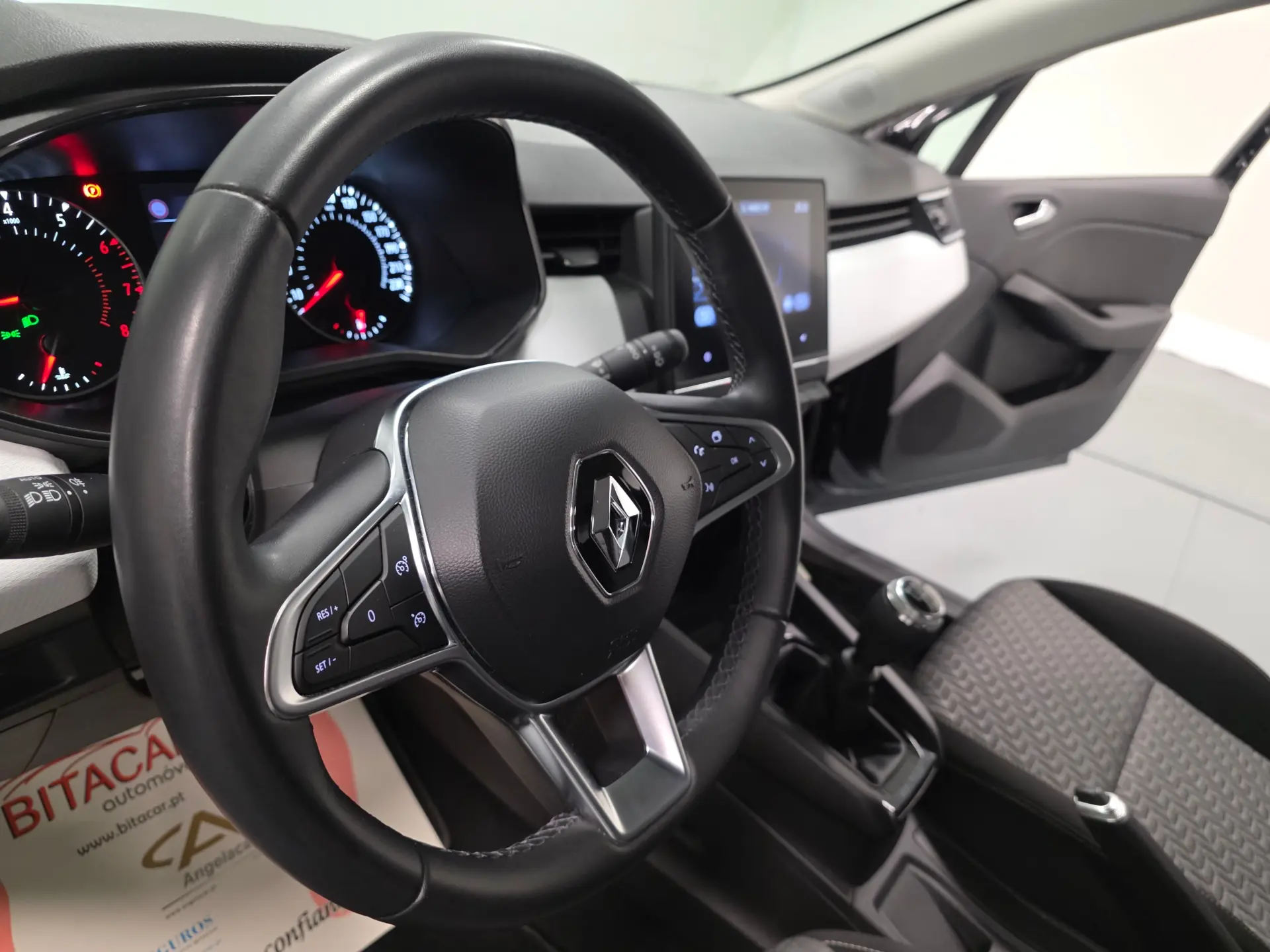 Renault Clio 1.0 TCe Evolution 37