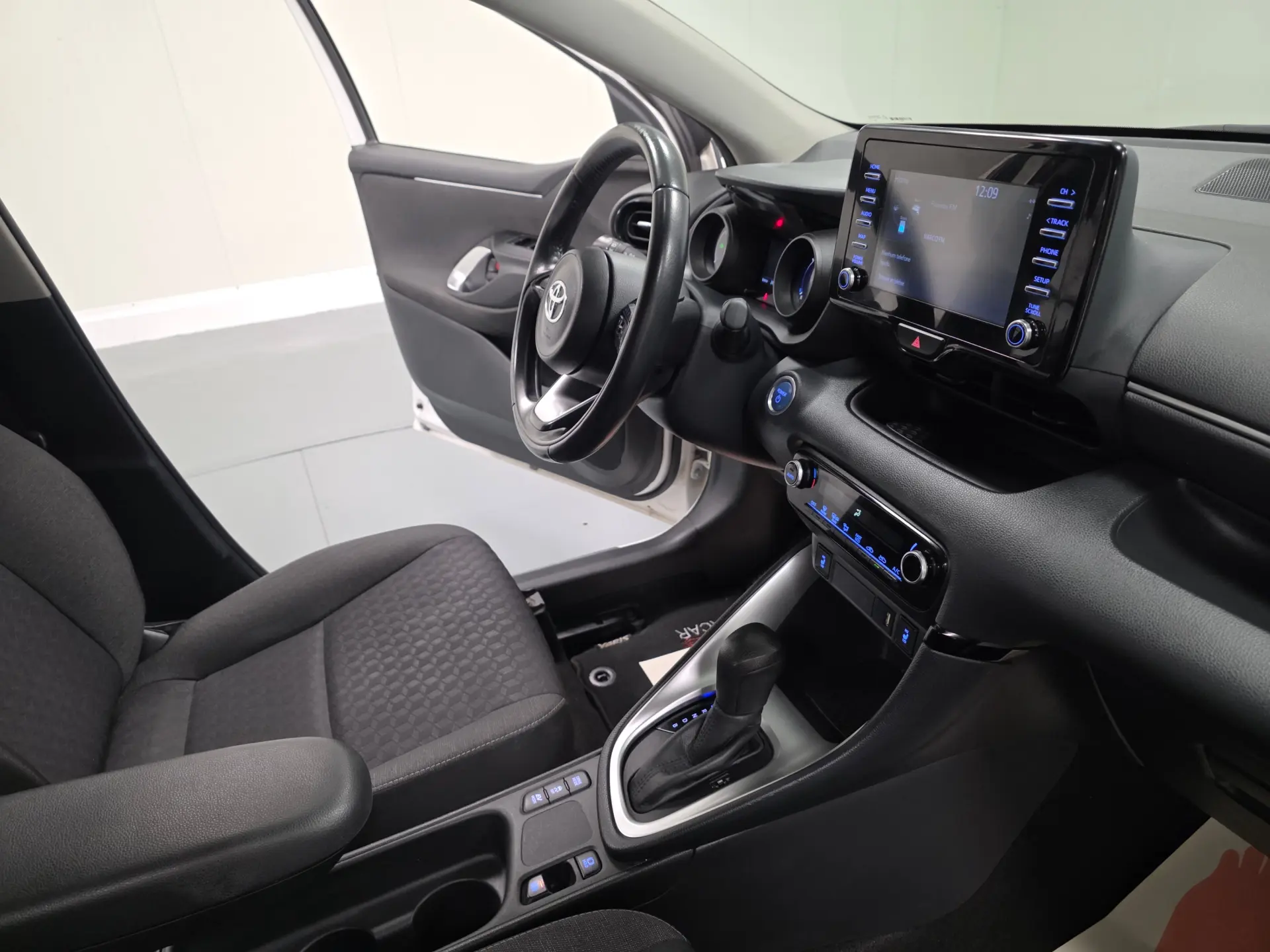 Toyota Yaris 1.5 HDF EXCLUSIVE 82