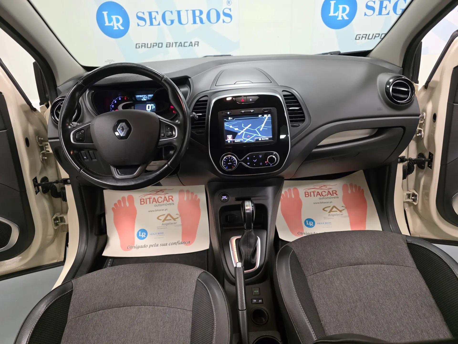 Renault Captur 1.5 DCI EXCLUSIVE 13