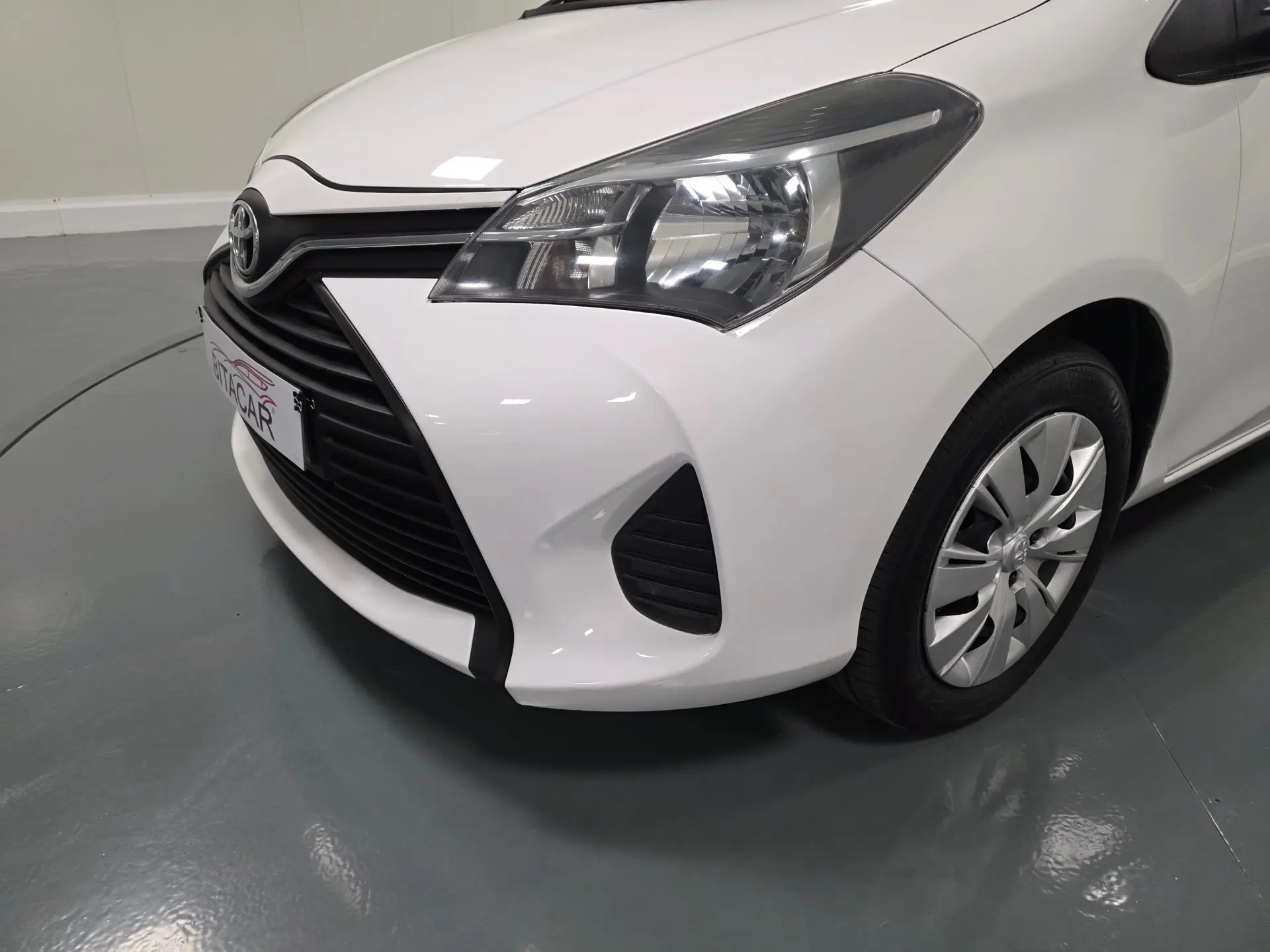 Toyota Yaris BIZZ 1.4 D-4D 90CV IVA DEDUTIVEL 9