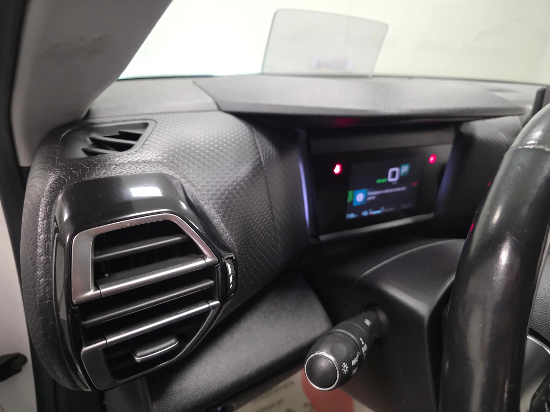 Citroen e-C4 SHINE 103