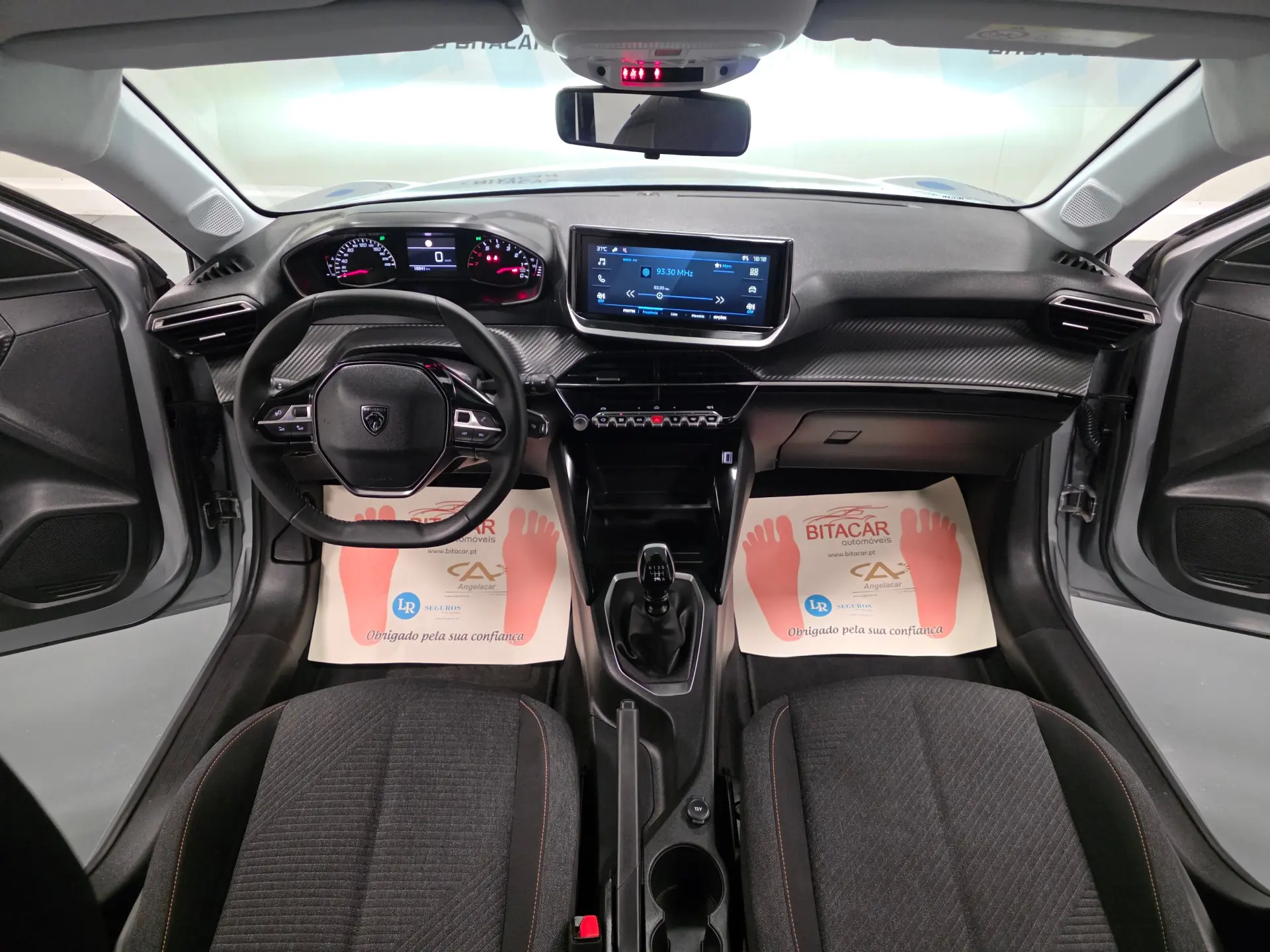 Peugeot 208 1.2 STYLE 111
