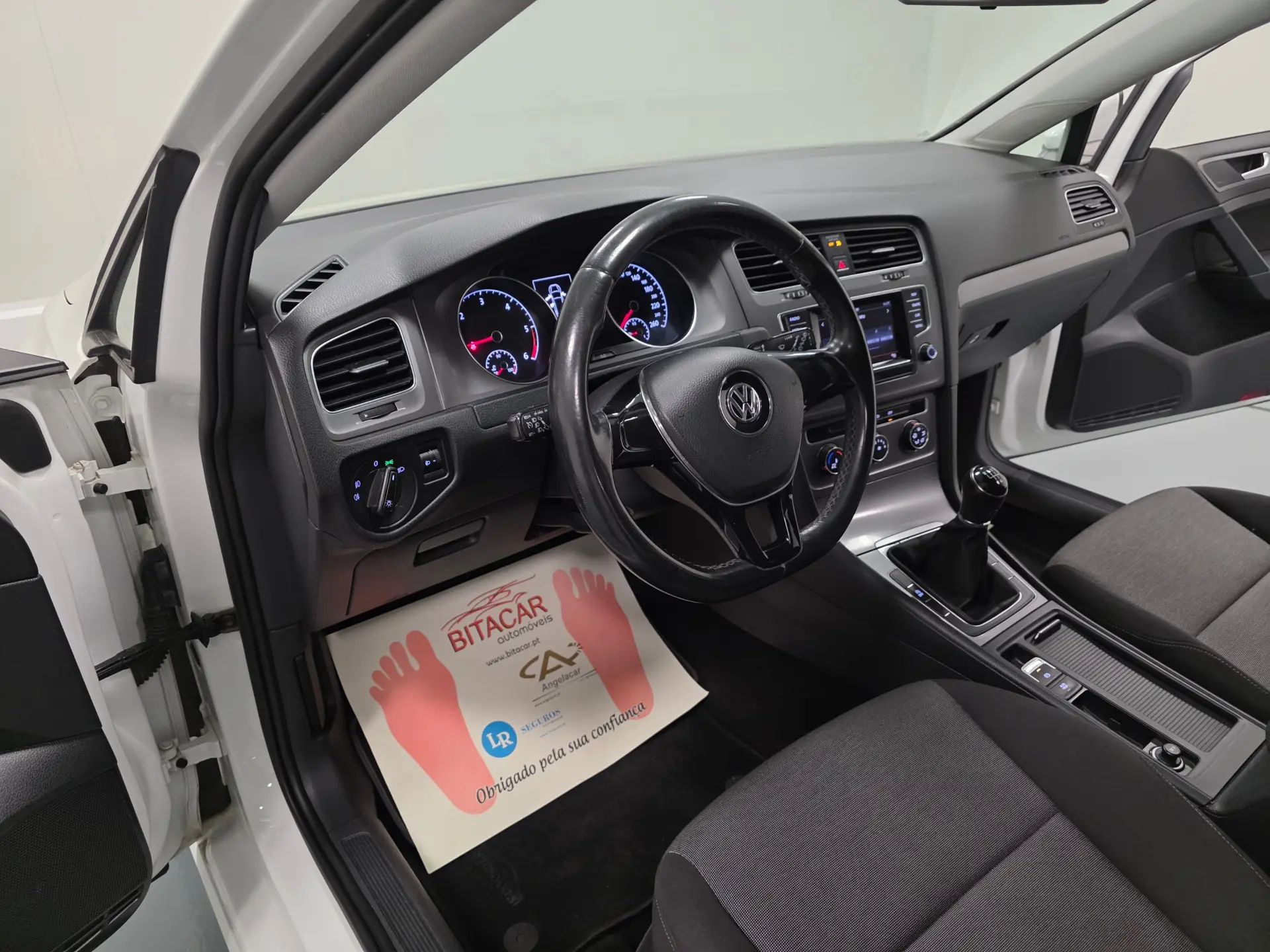 Volkswagen Golf 1.6 TDI CONFORTLINE 10