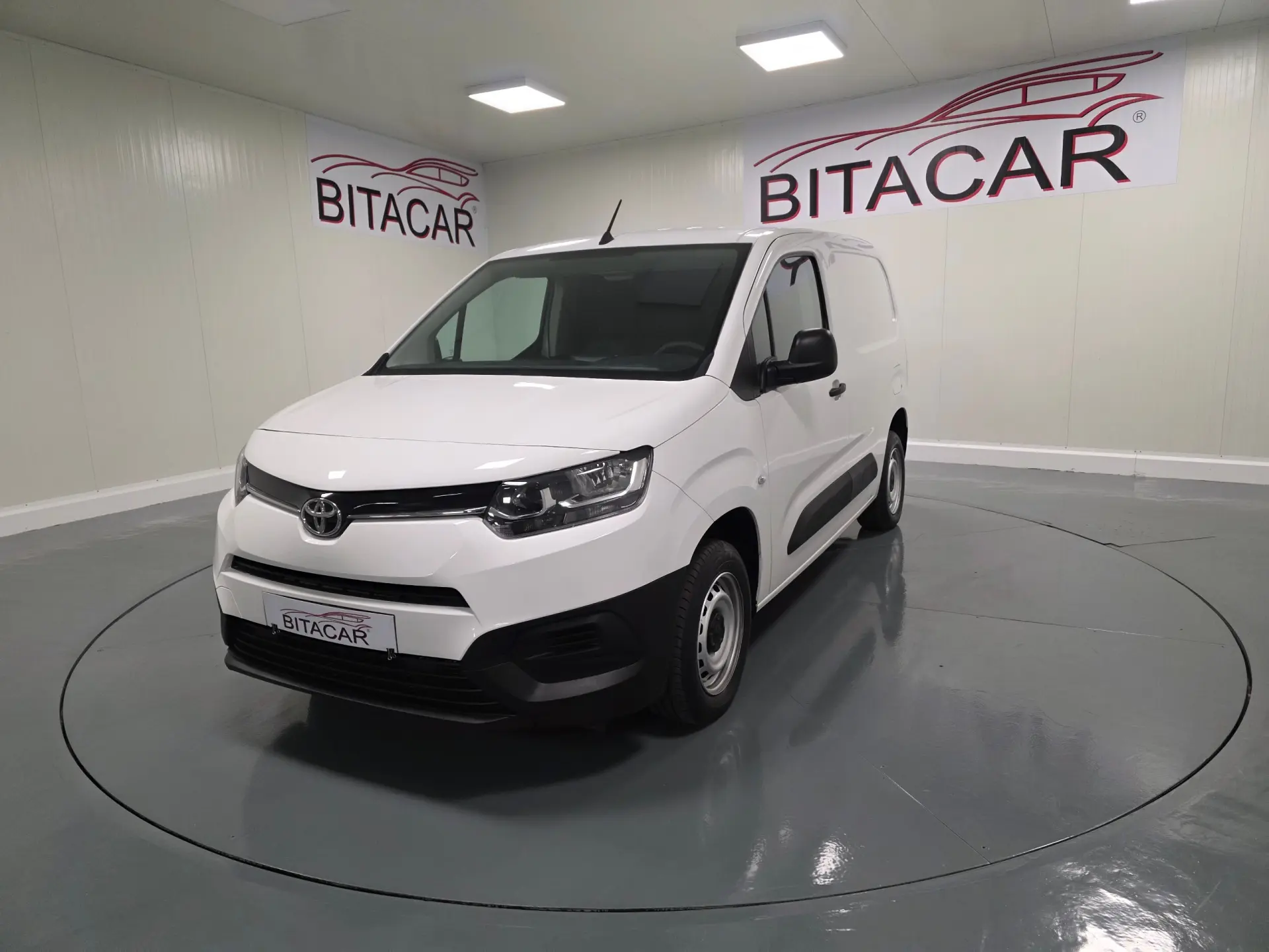 Toyota Proace CITY 1.5D IVA DEDUTIVEL 11