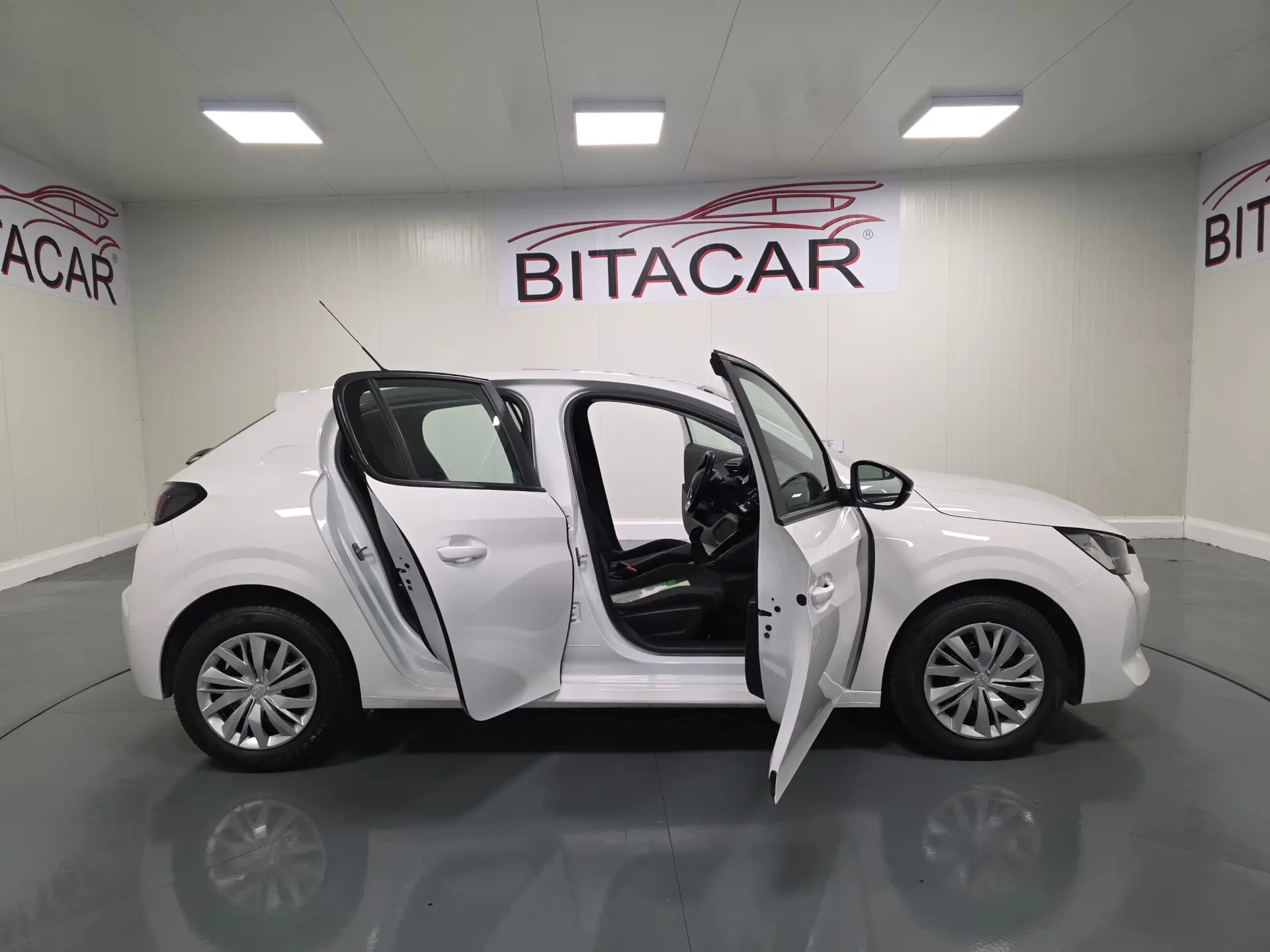 Peugeot 208 1.2 ACTIVE 67