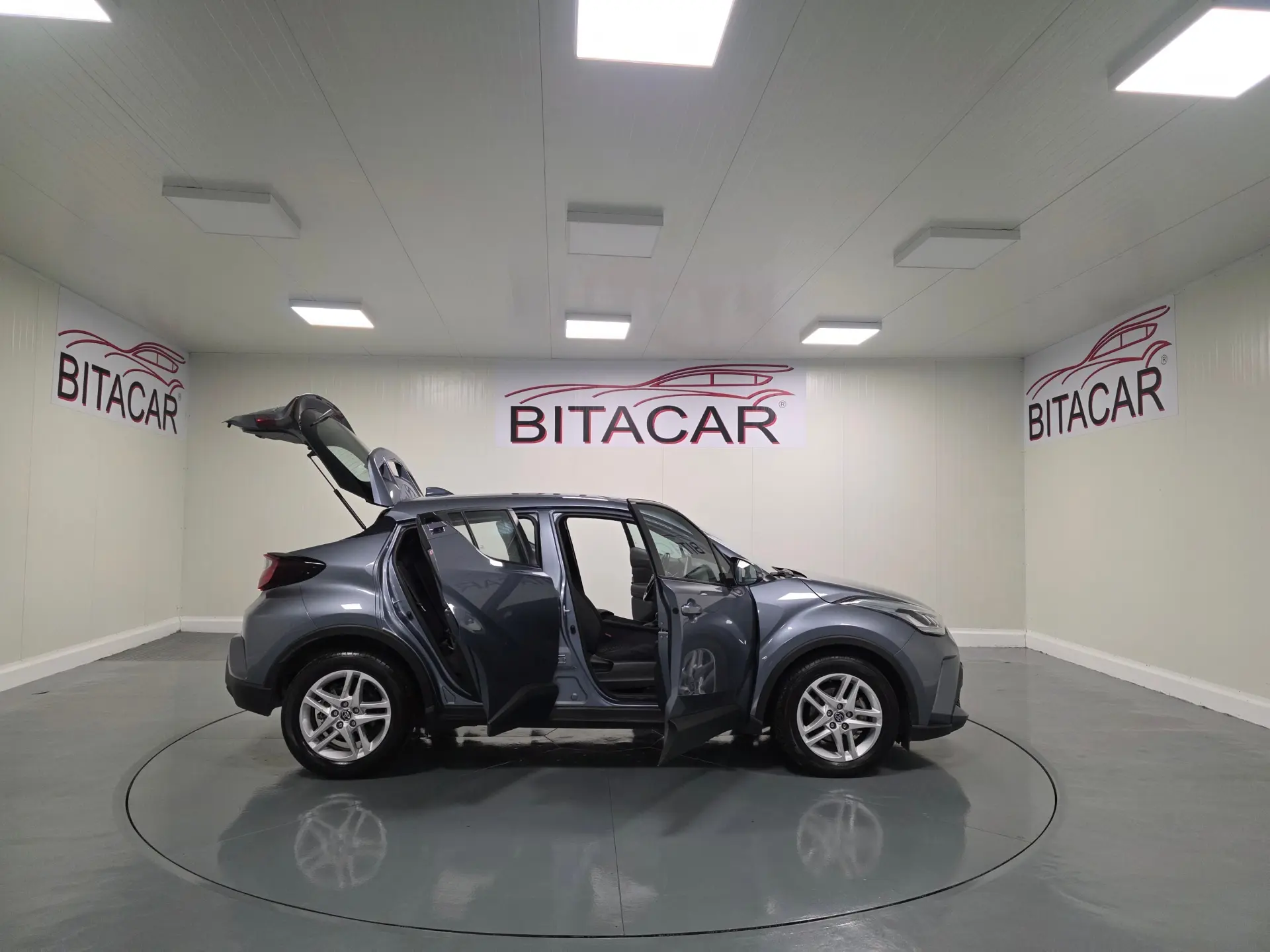 Toyota C-HR 1.8 Hybrid Comfort 29