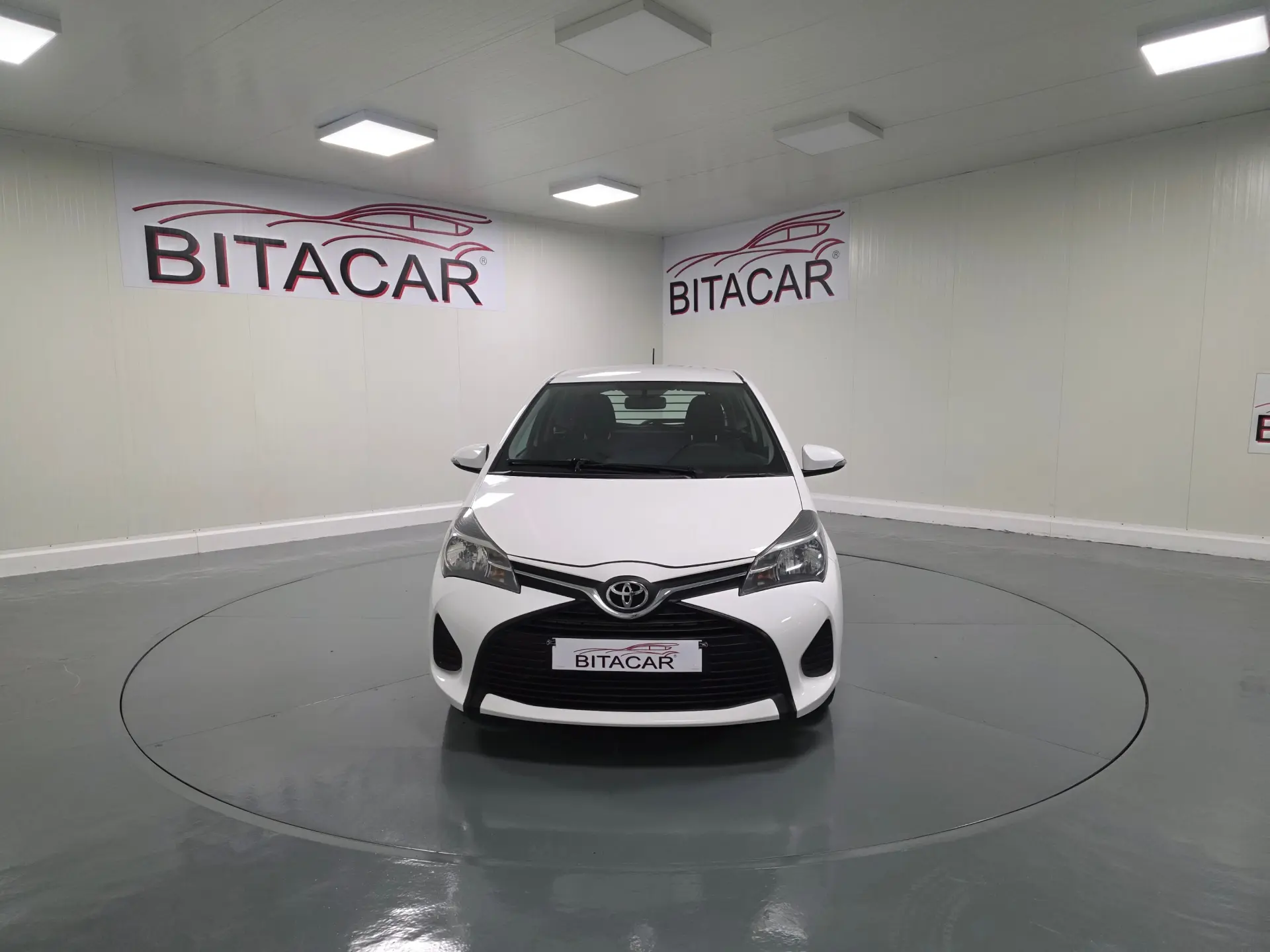Toyota Yaris BIZZ 1.4 D-4D 90CV IVA DEDUTIVEL 10