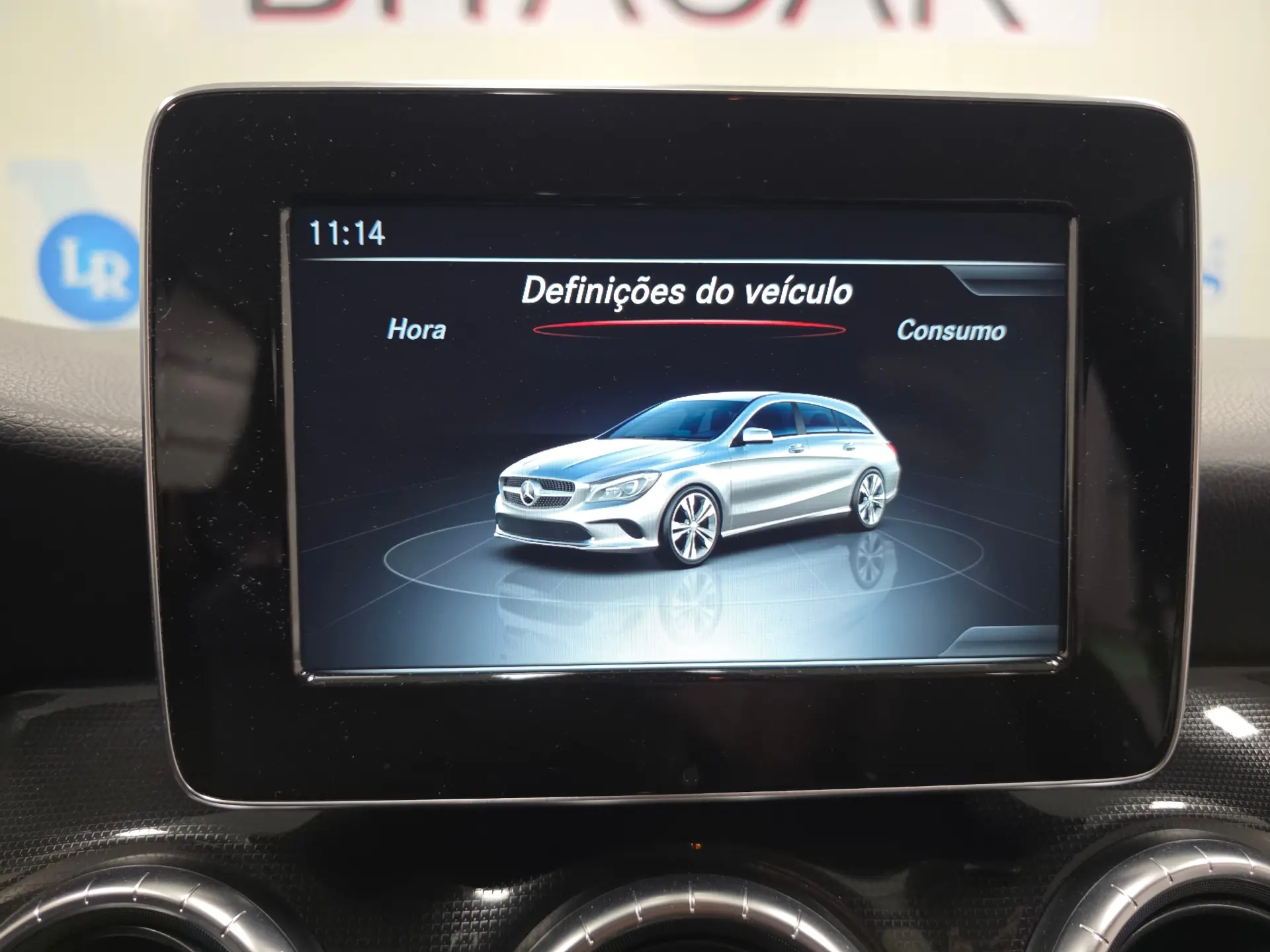 Mercedes-Benz CLA 180 d Shooting Brake Urban 92