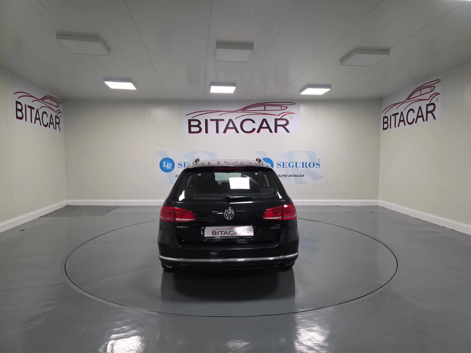 Volkswagen Passat 1.6 TDI Confortline 21