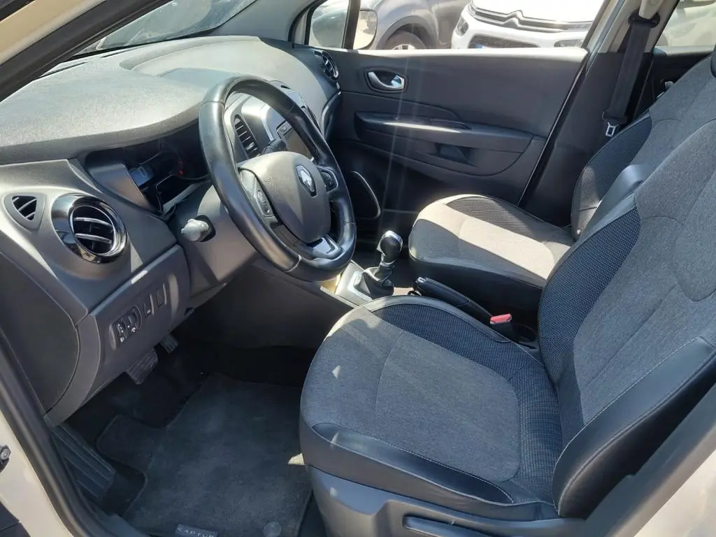 Renault Captur 1.5 DCI EXCLUSIVE 9