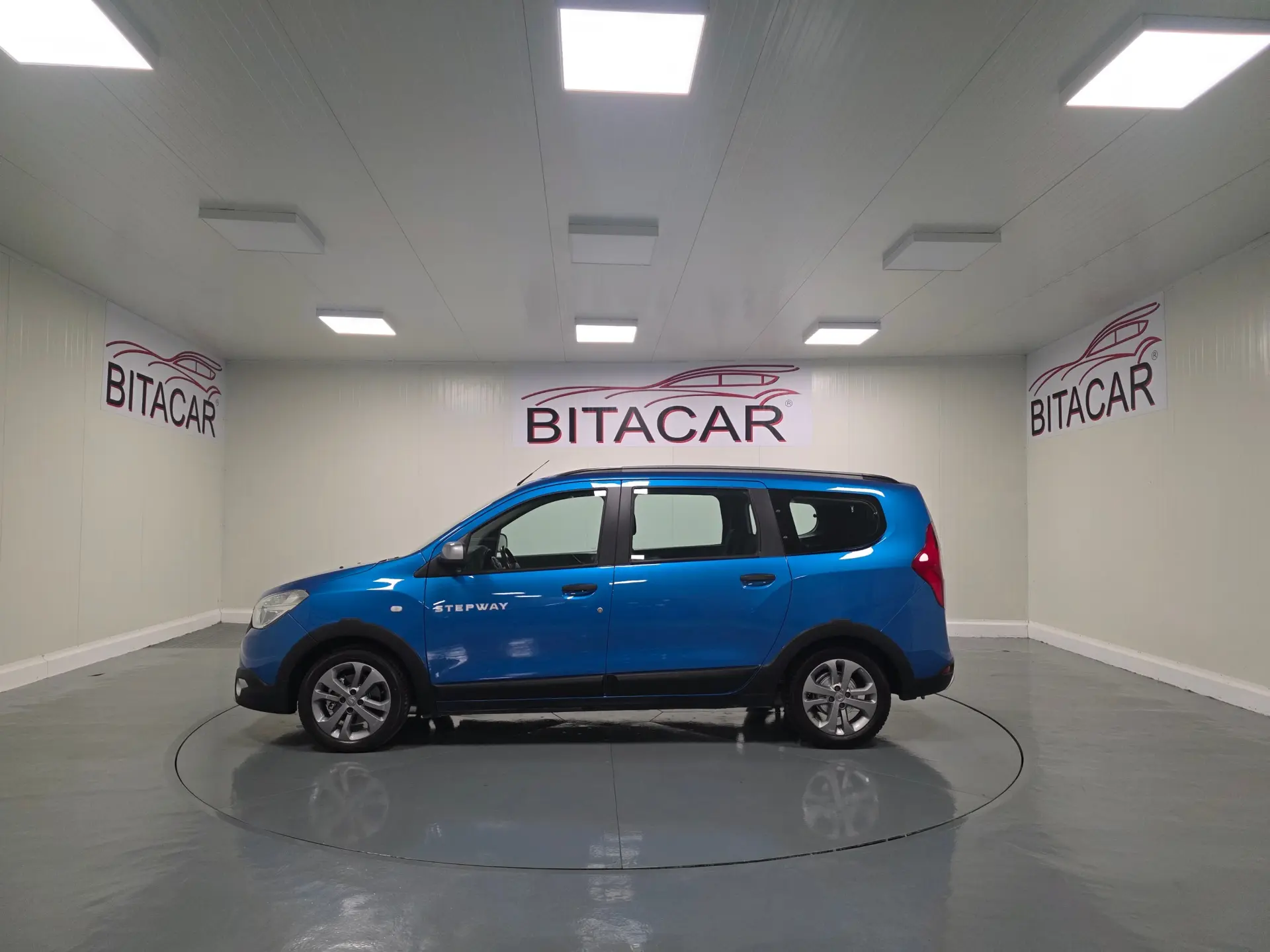 Dacia Lodgy 1.5 dCi Stepway 7L 17