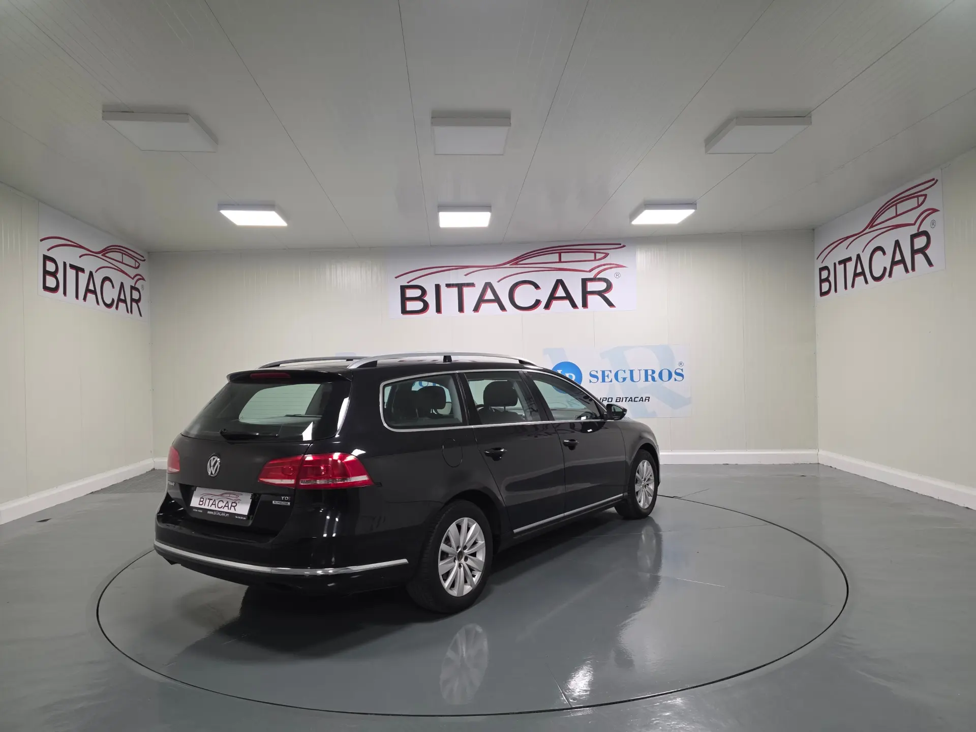 Volkswagen Passat 1.6 TDI Confortline 25