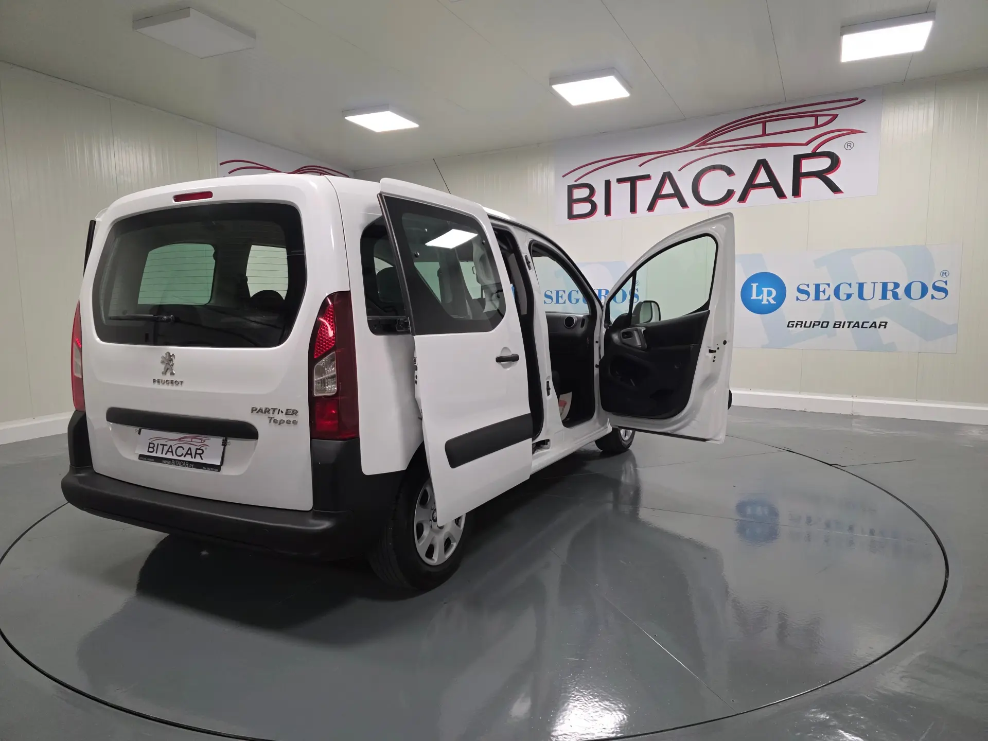 Peugeot Partner TEPEE 1.6 BLUEHDI 5 LUGARES 49
