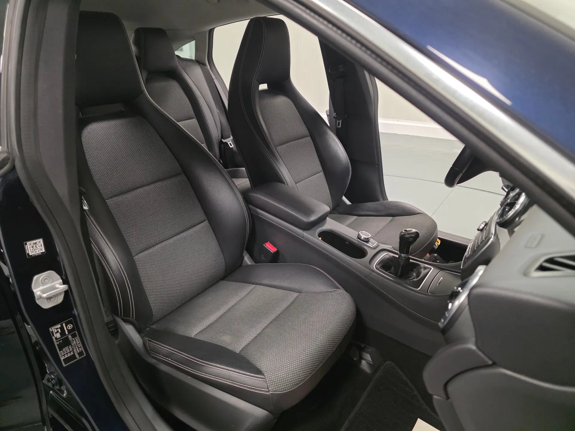 Mercedes-Benz CLA 180 d Shooting Brake Urban 65