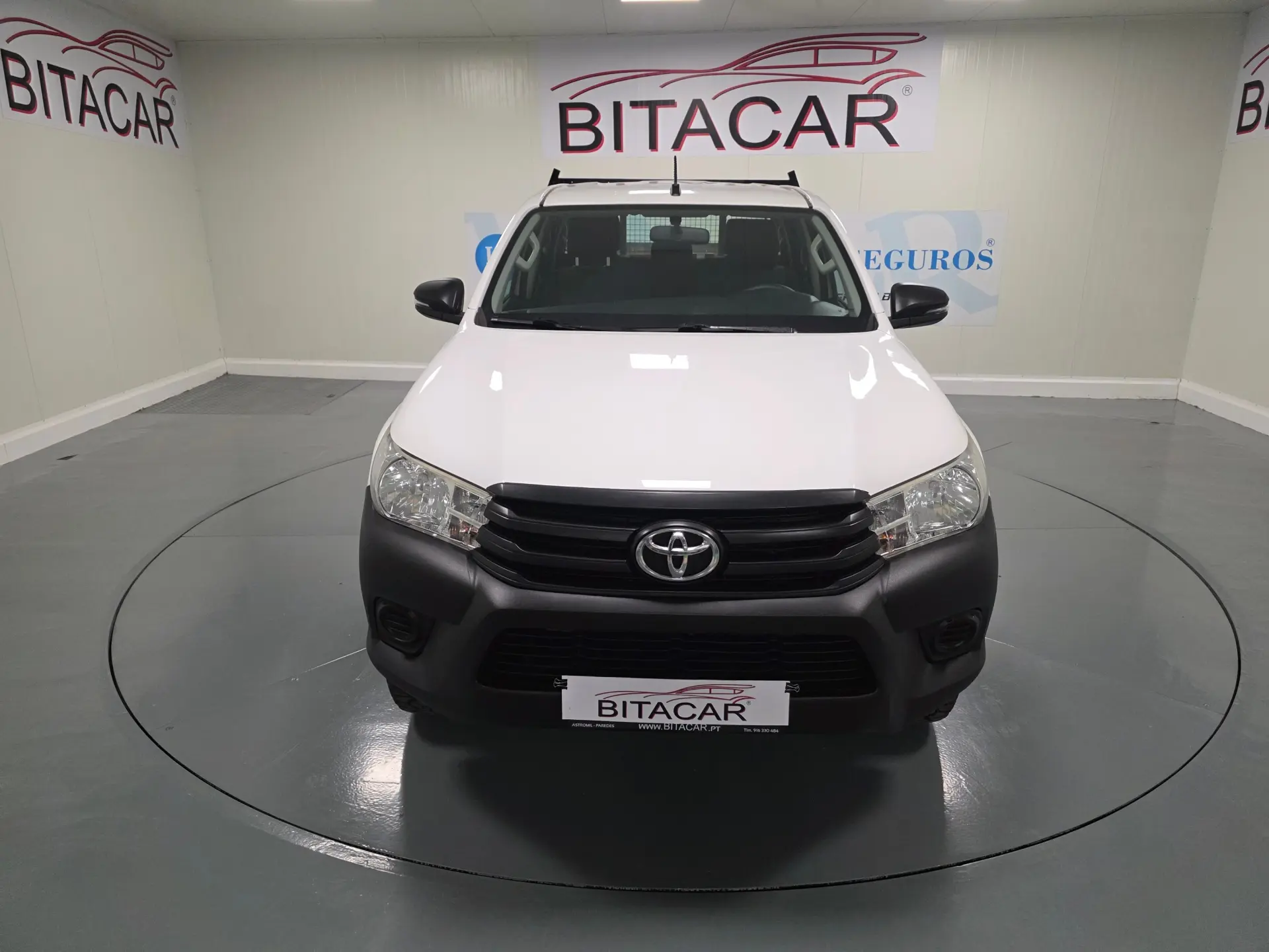 Toyota Hilux 2.4 D-4D 4WD CD CH 7